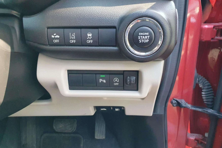 Vehicle Image - 3