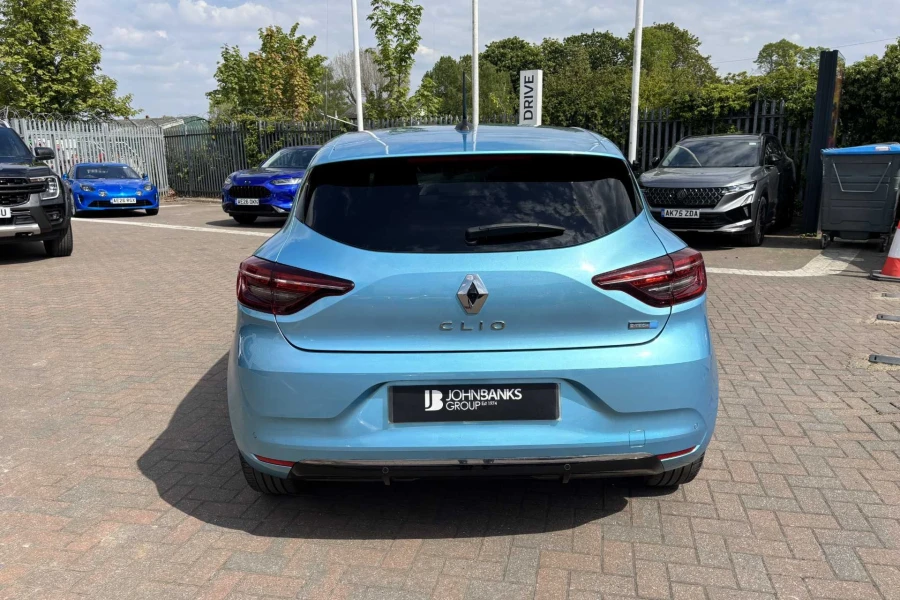 Vehicle Image - 2