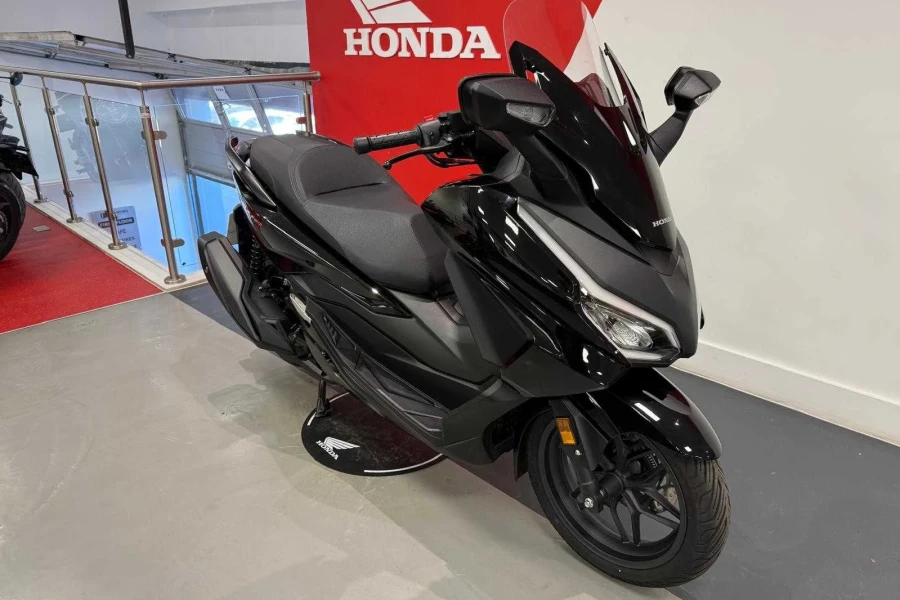 Vehicle Image - 1