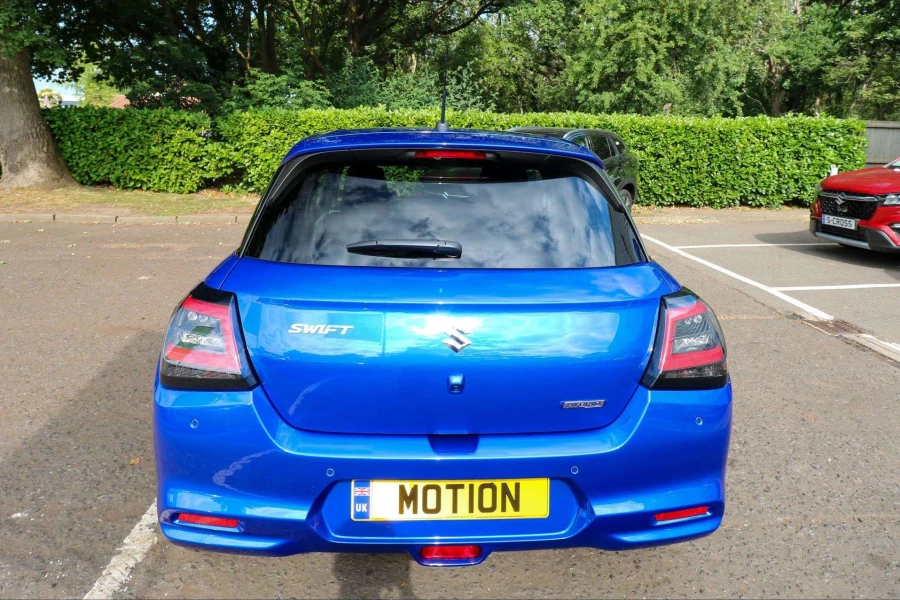 Vehicle Image - 3