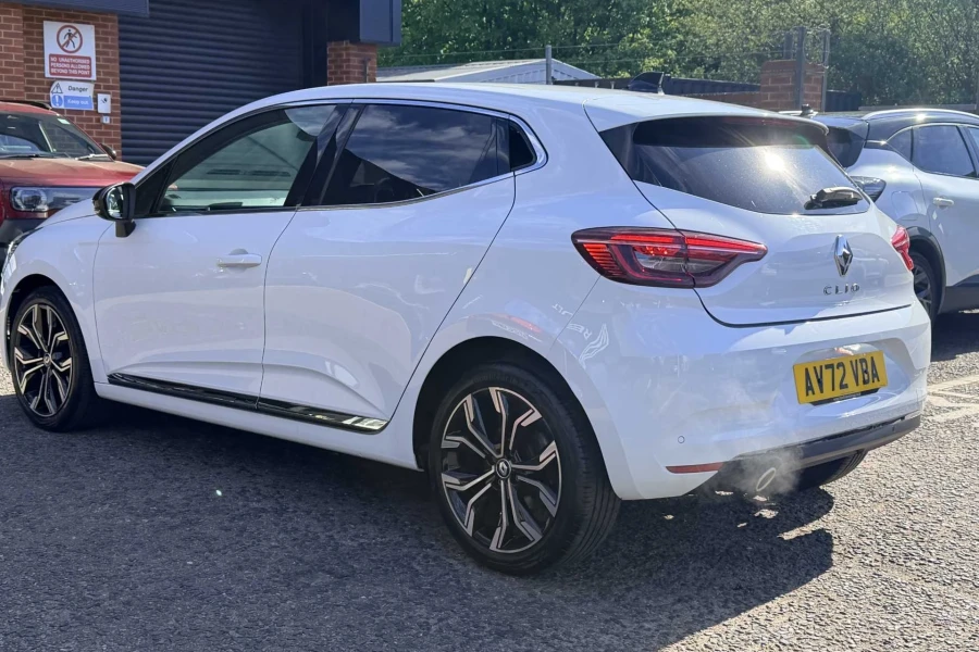 Vehicle Image - 2