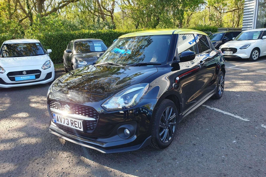 Vehicle Image - 2