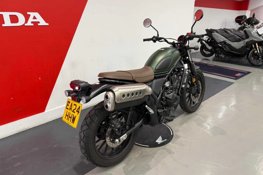 Vehicle Image - 2