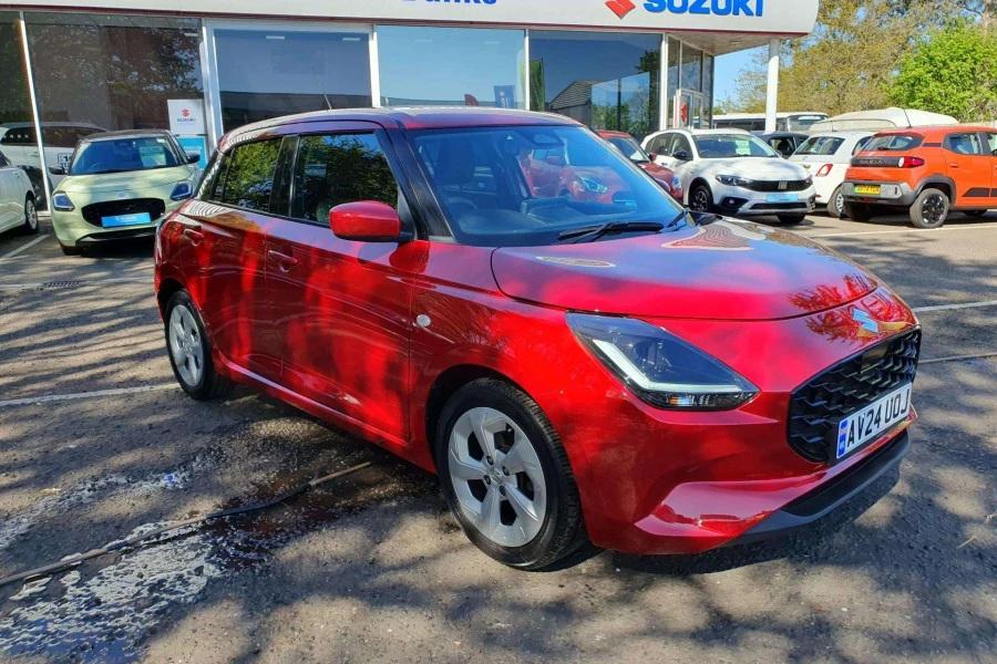 Vehicle Image - 0