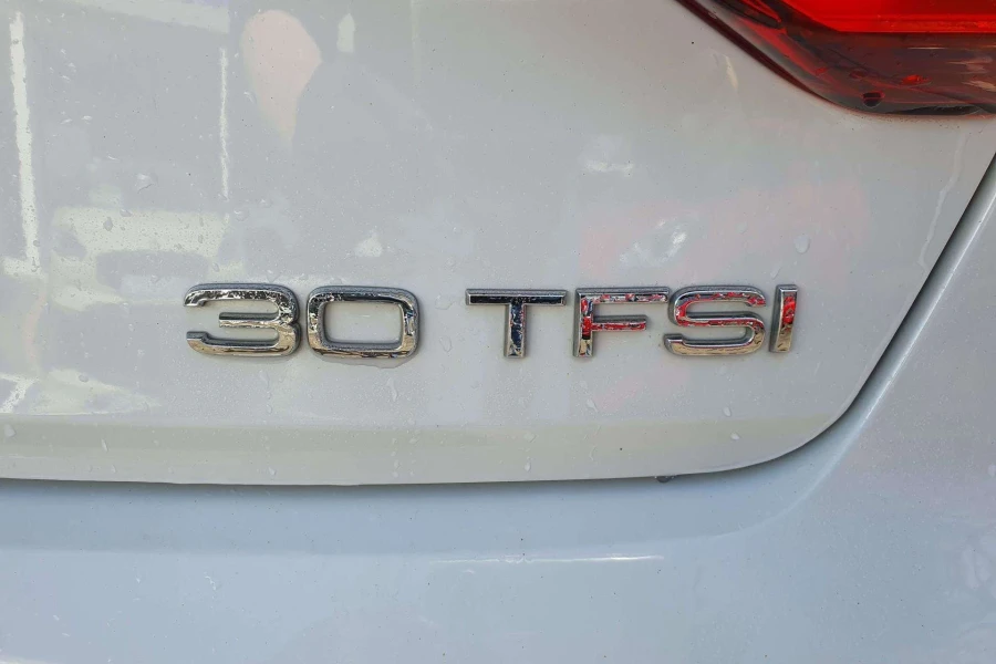 Vehicle Image - 3