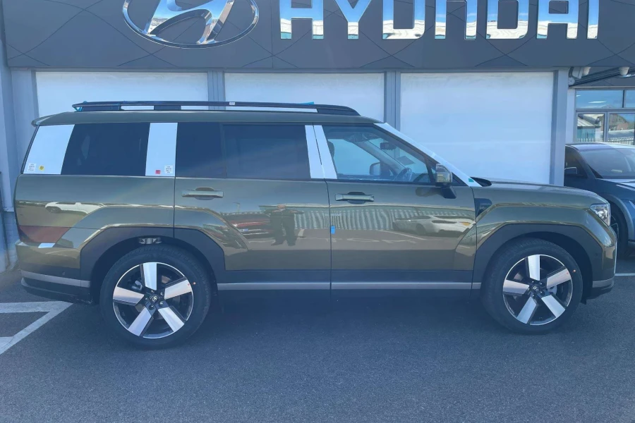 Vehicle Image - 1