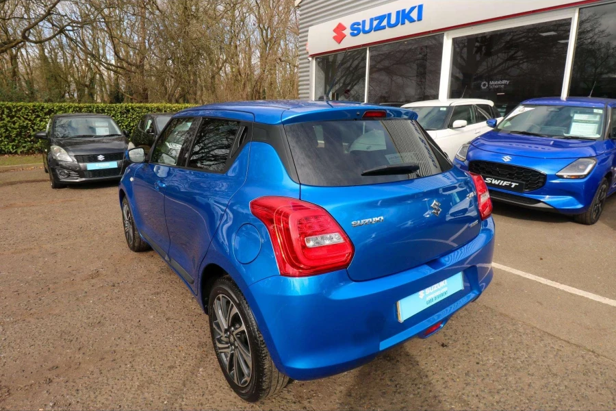 Vehicle Image - 2