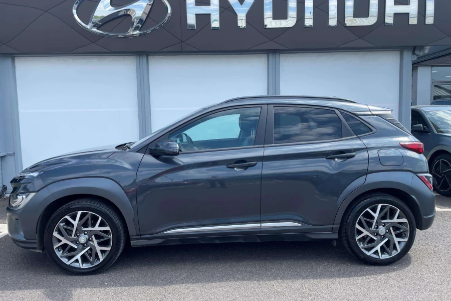 Vehicle Image - 2