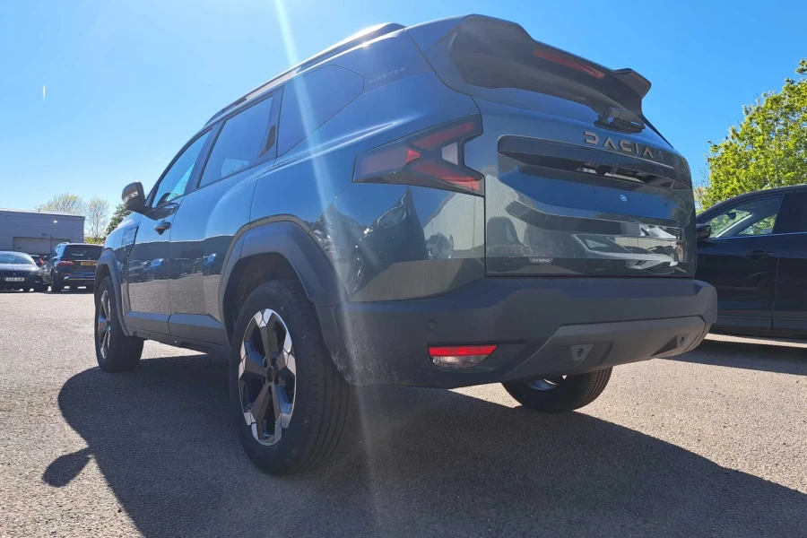 Vehicle Image - 3