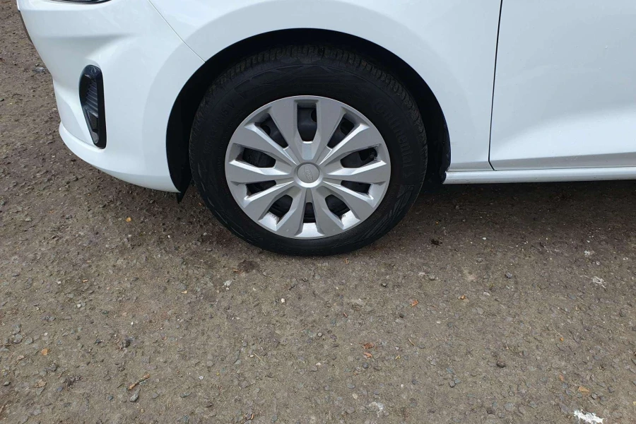 Vehicle Image - 2