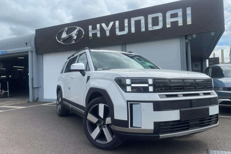 Vehicle Image - 0
