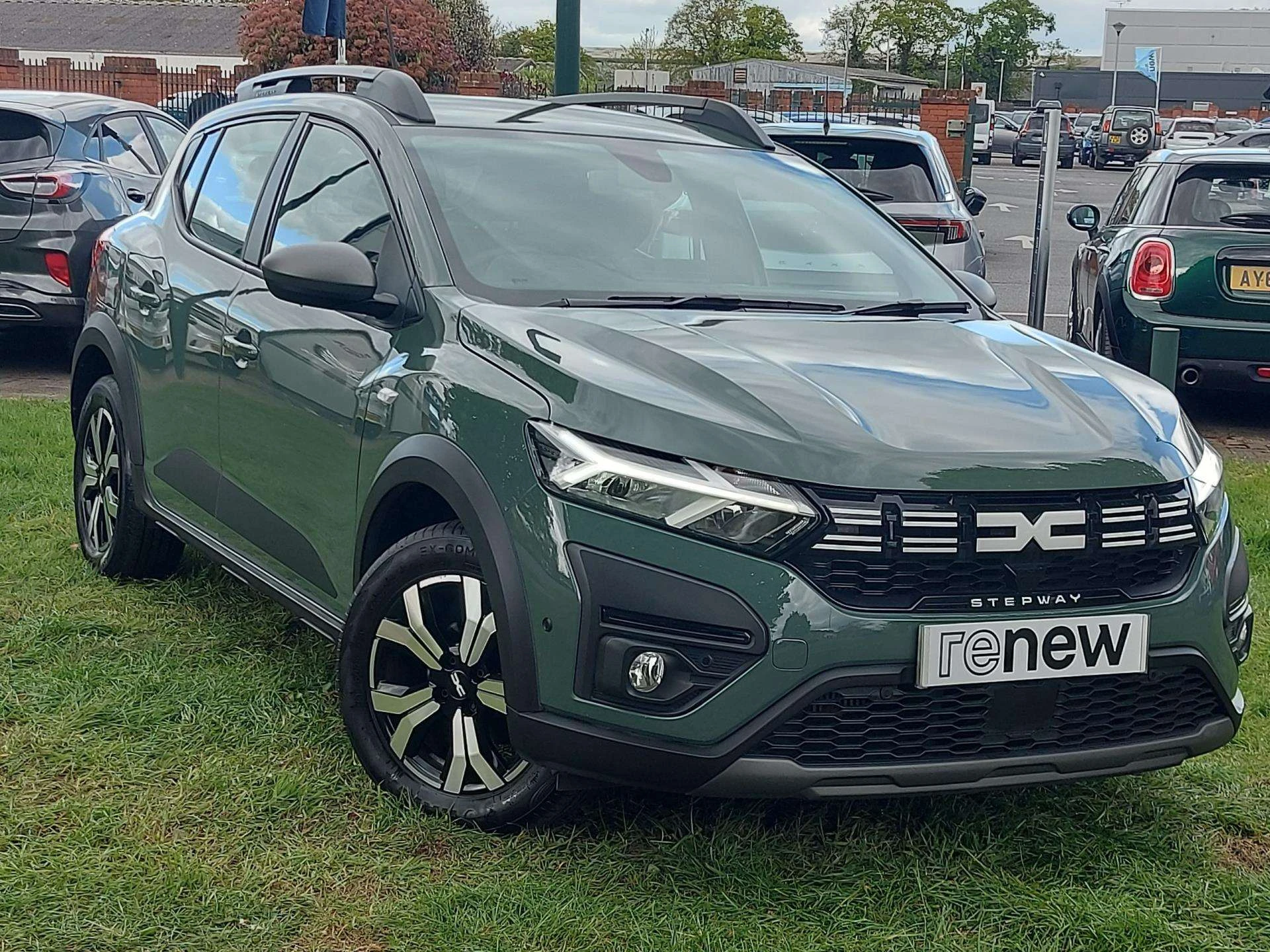 Vehicle image 4