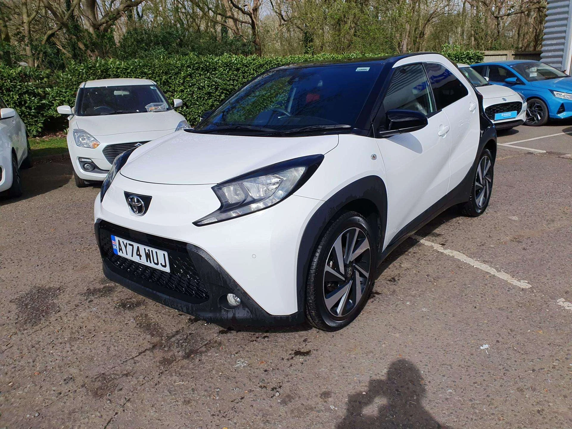 Vehicle image 3