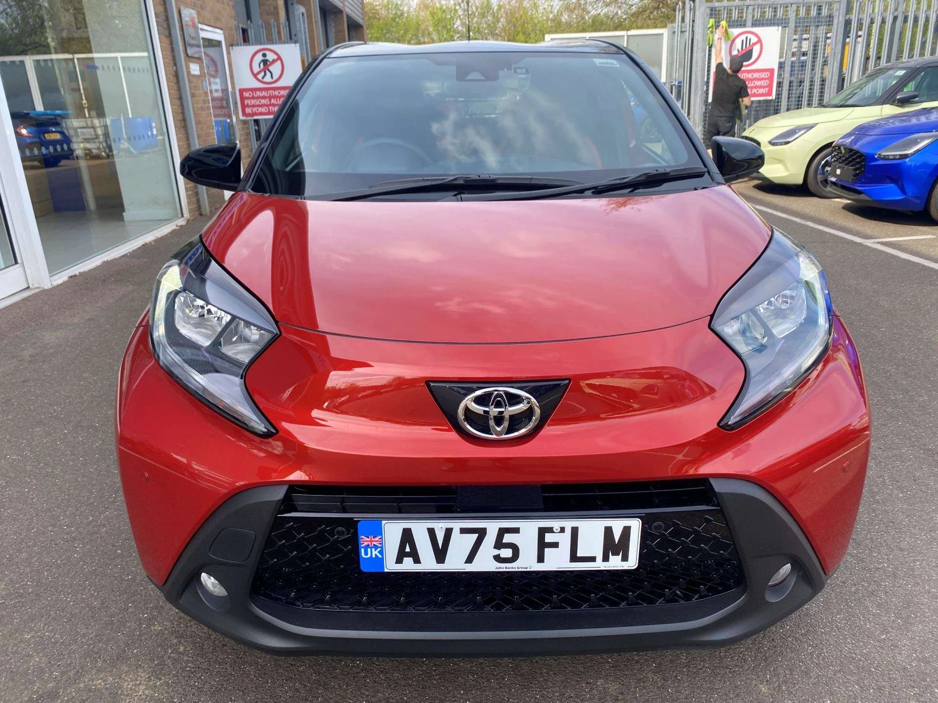 Vehicle image 4