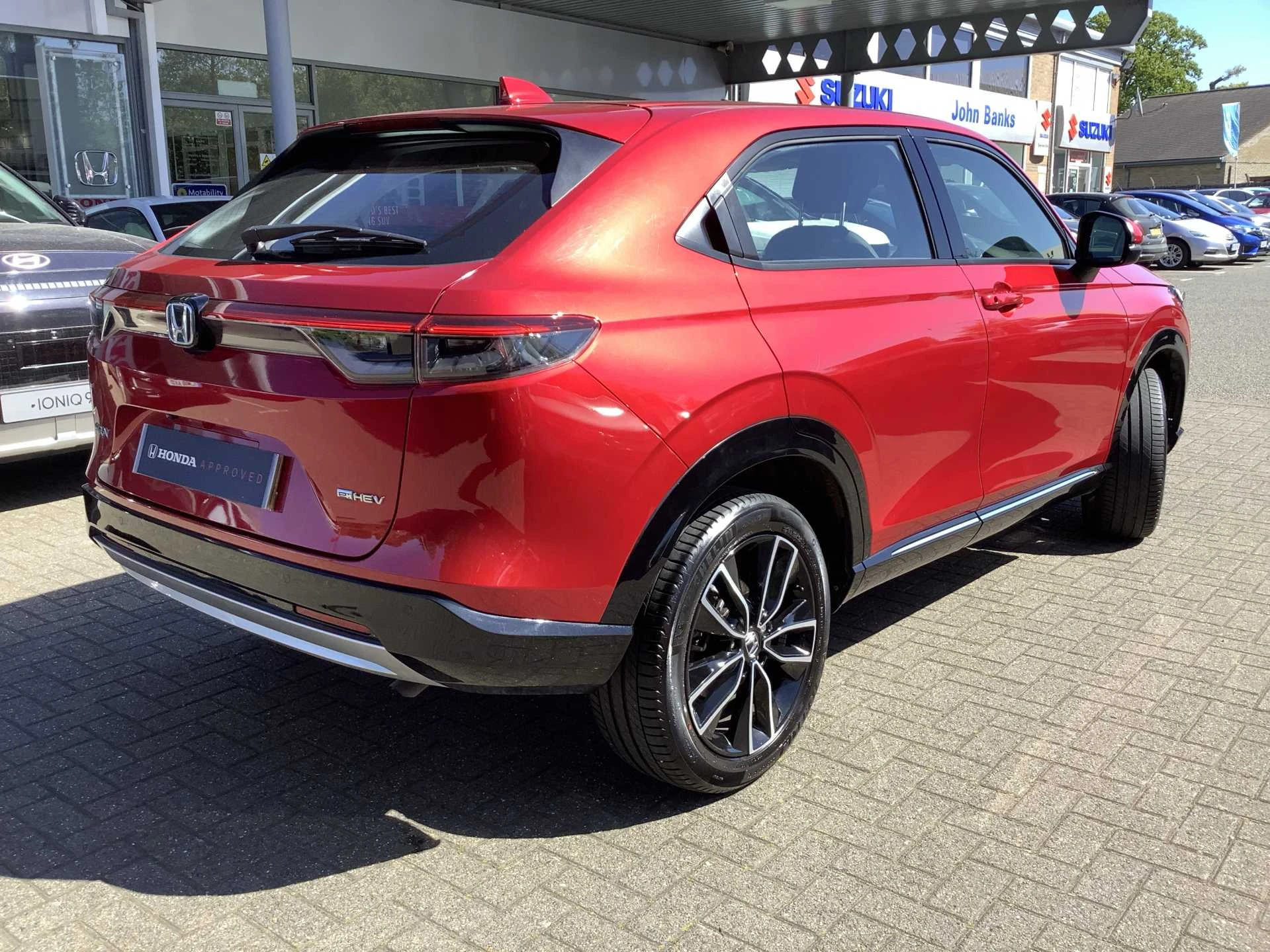 Vehicle image 7
