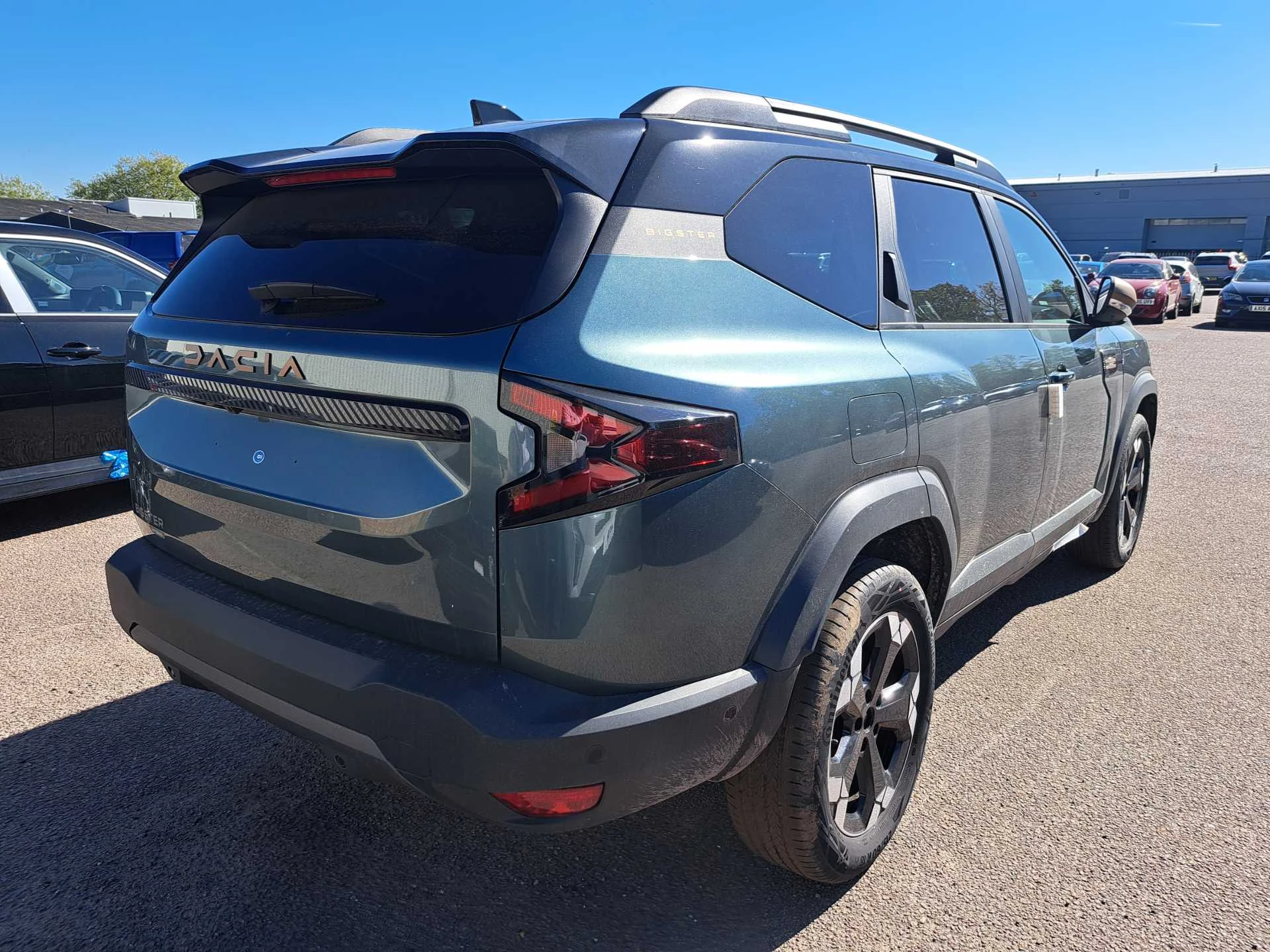 Vehicle image 3