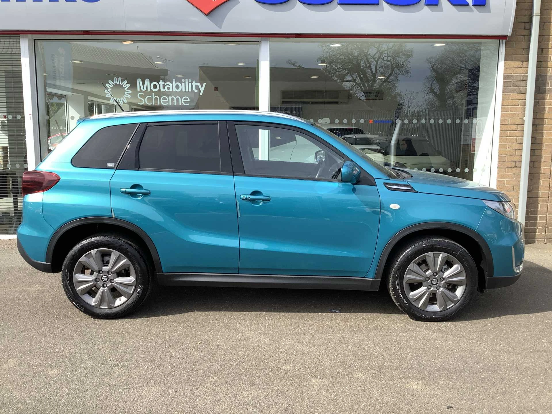 Vehicle image 5