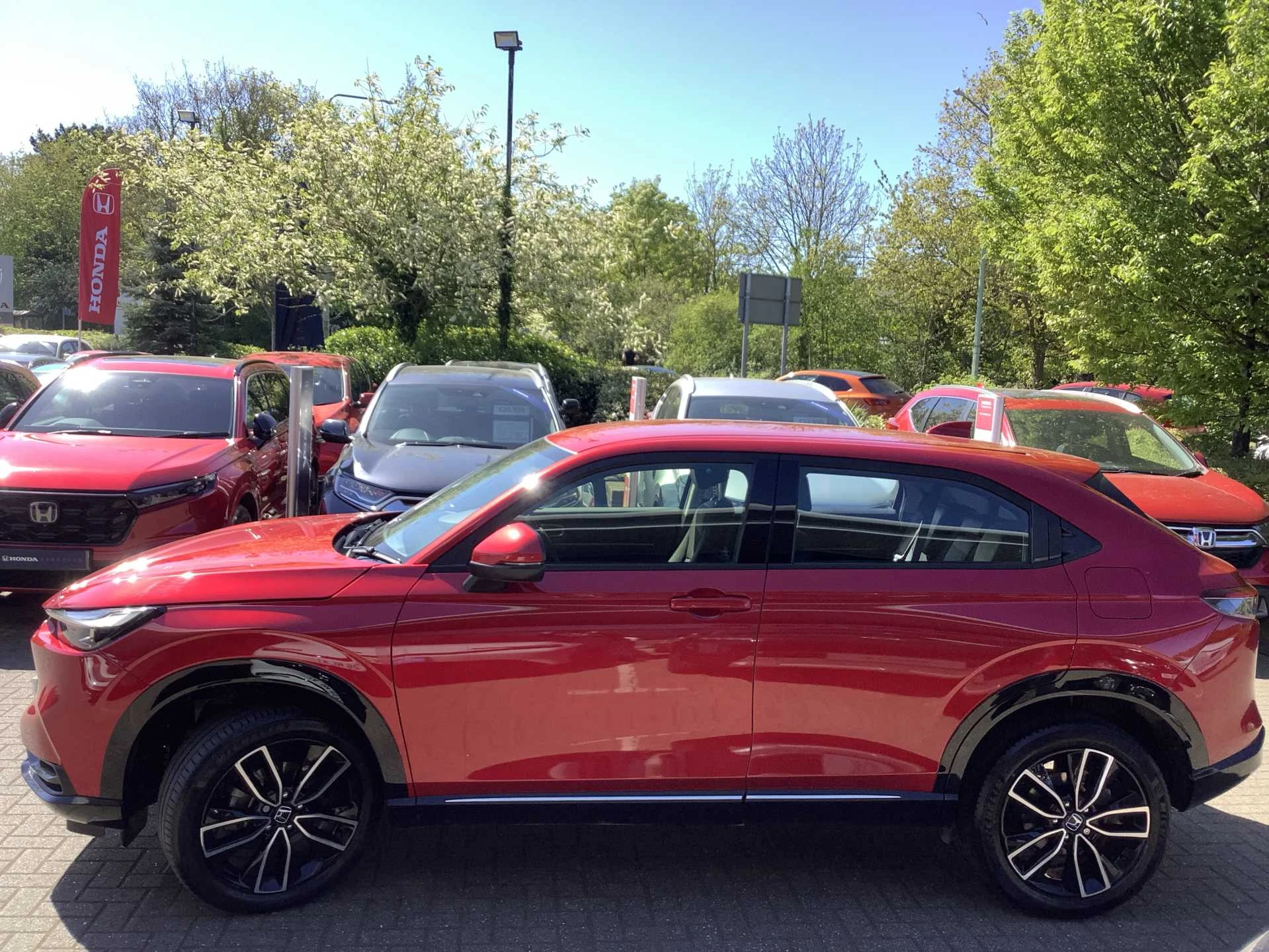 Vehicle image 4