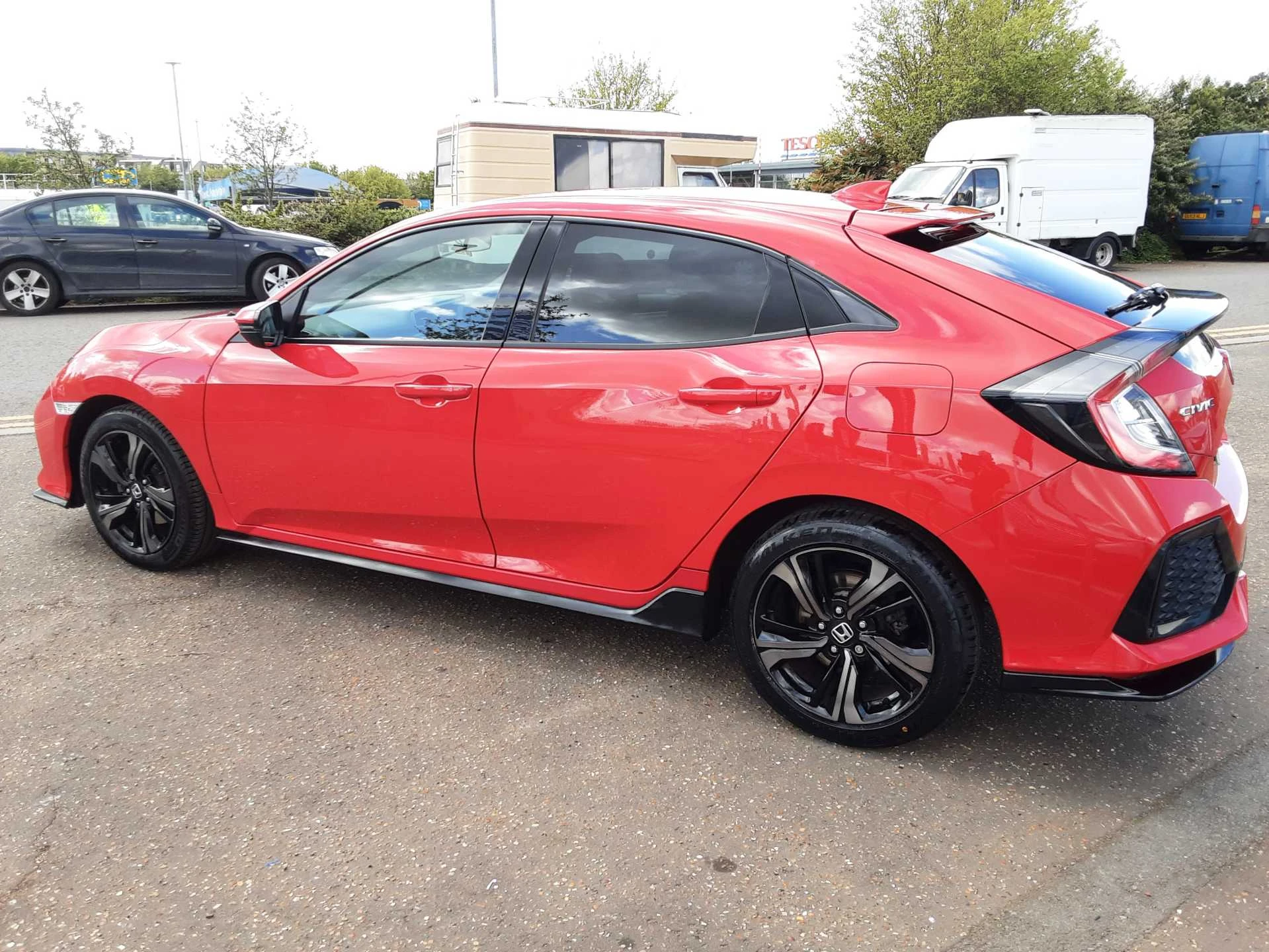 Vehicle image 7