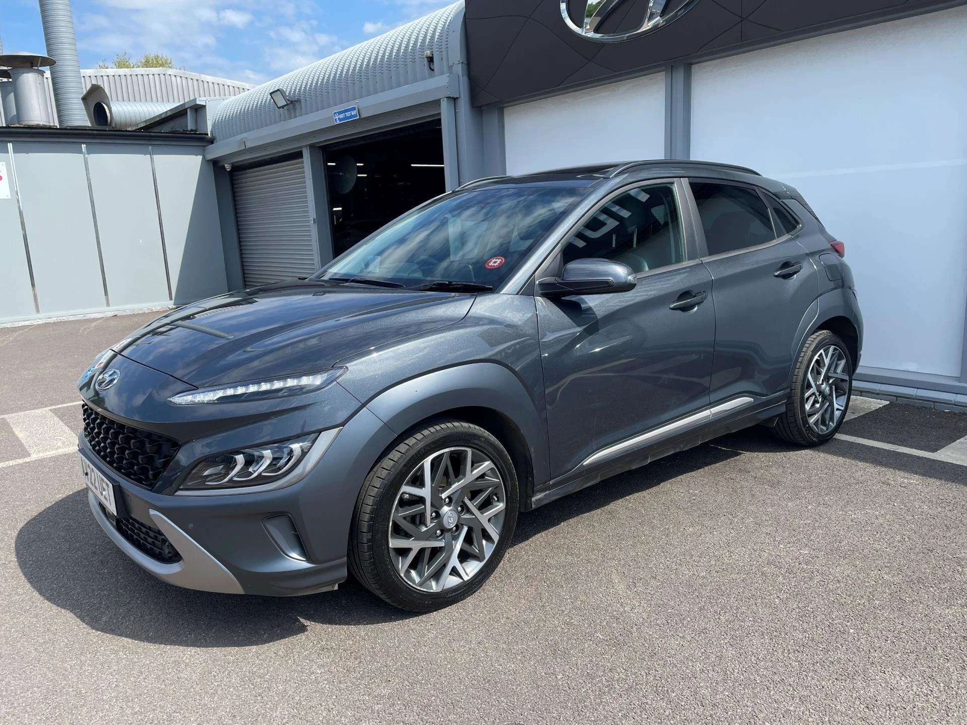 Vehicle image 6