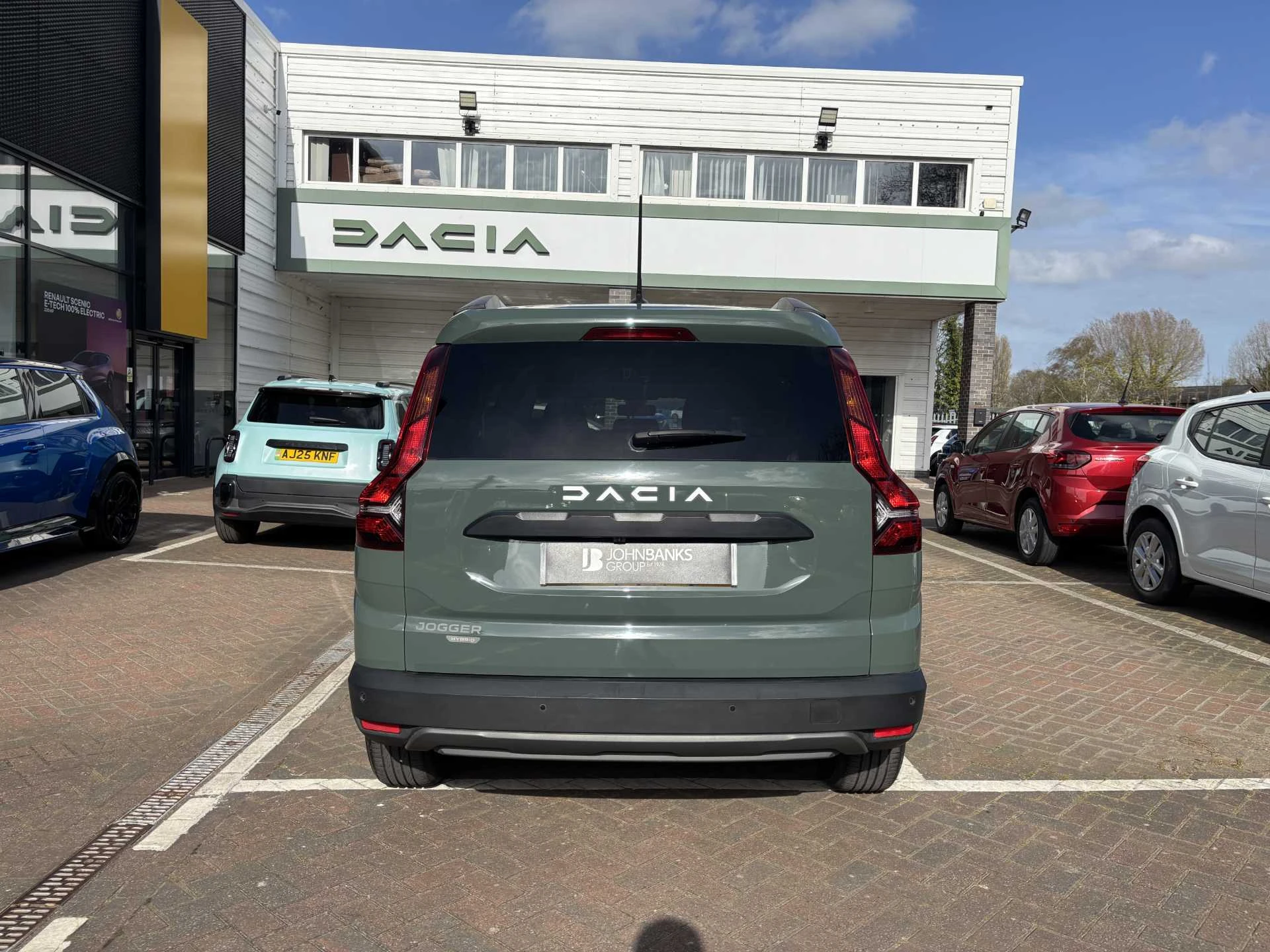 Vehicle image 3