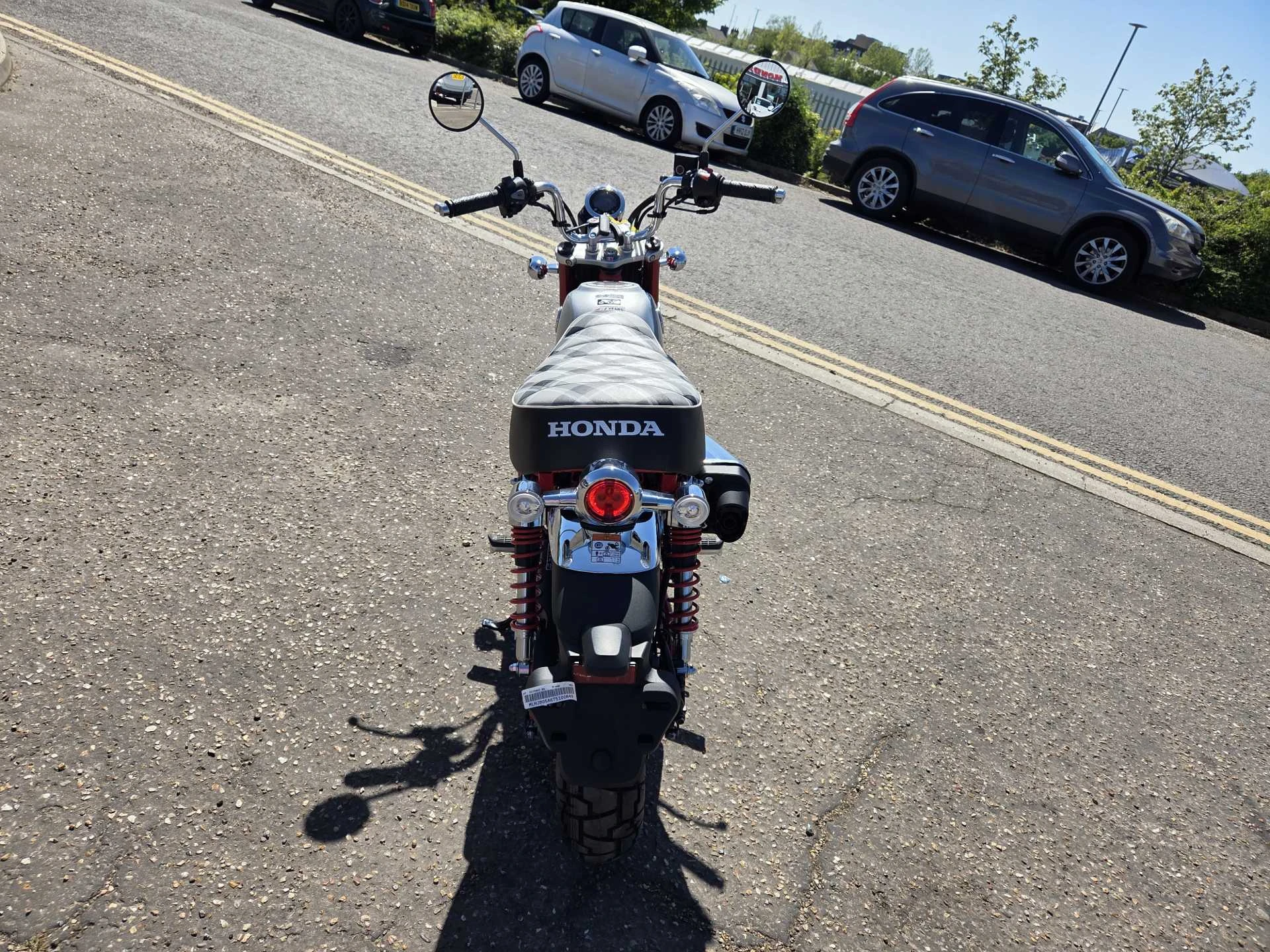 Vehicle image 4