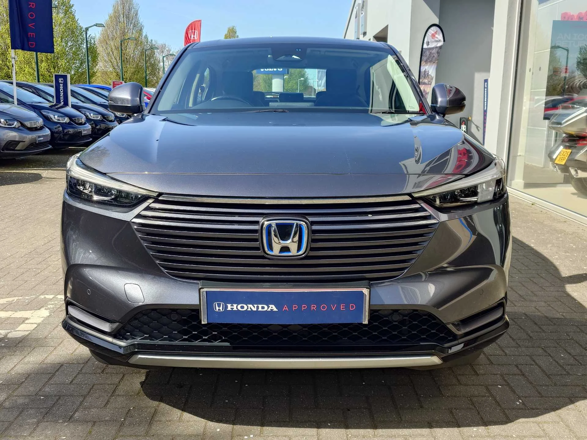 Vehicle image 6