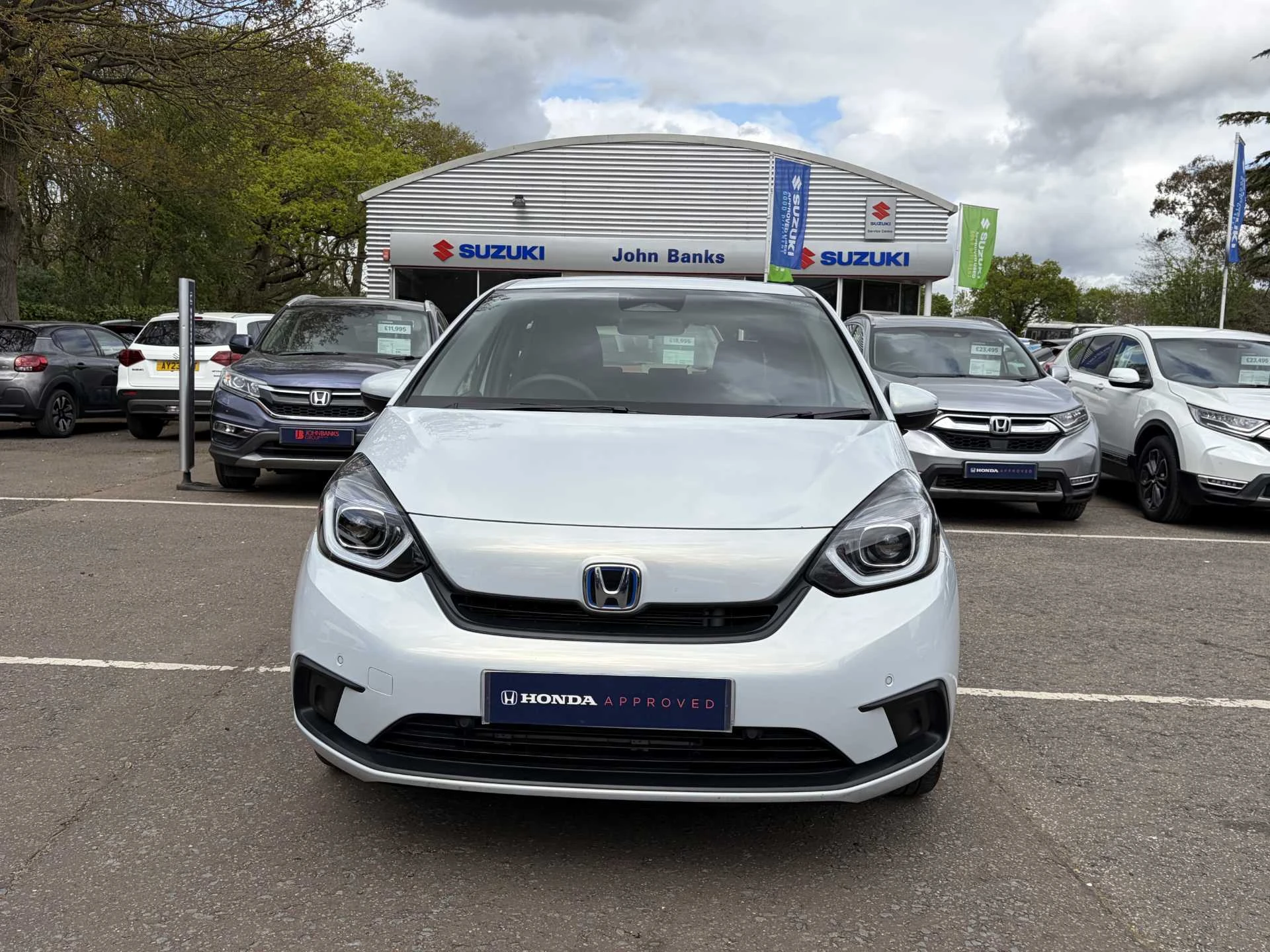 Vehicle image 6