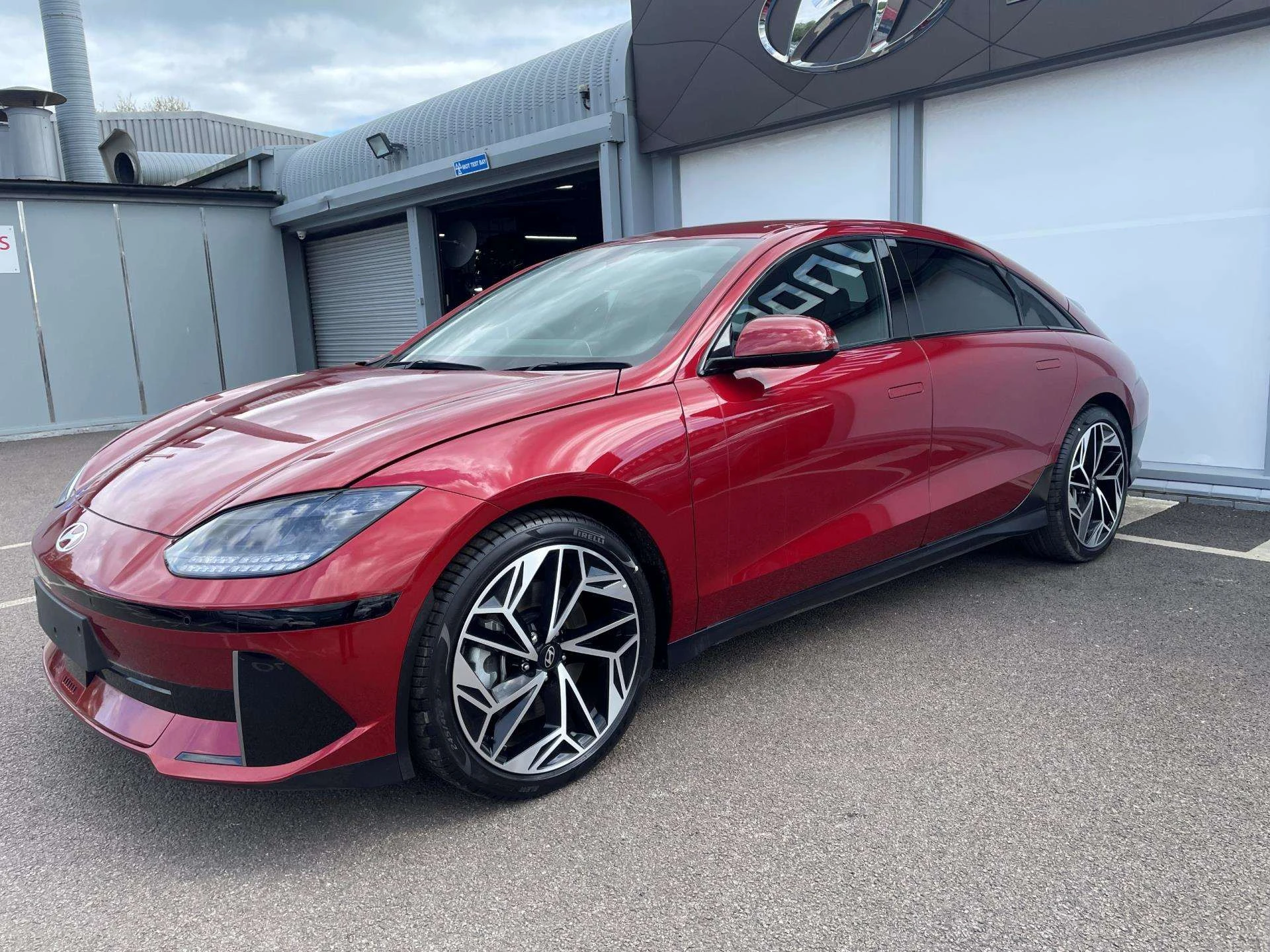 Vehicle image 6