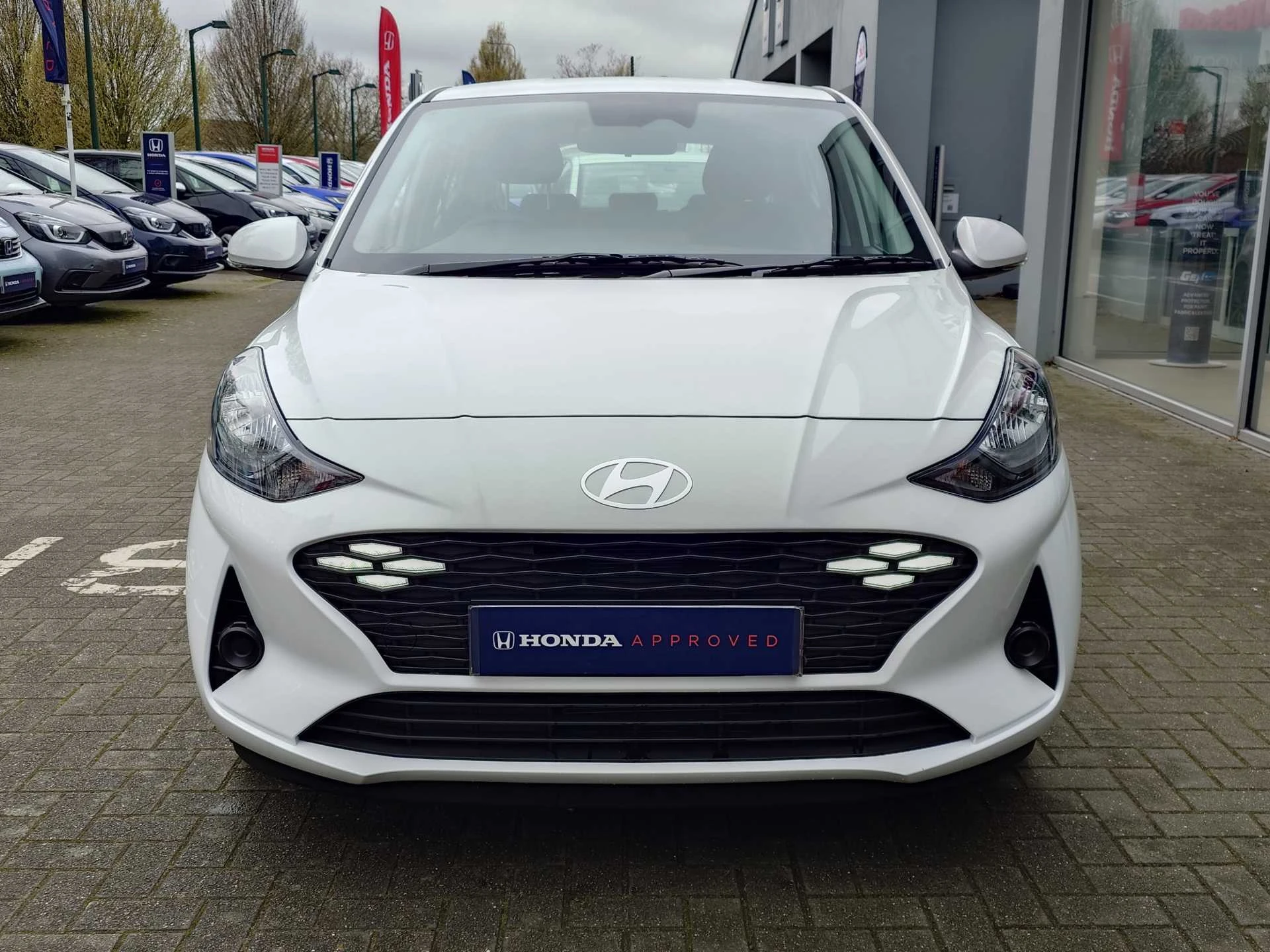 Vehicle image 6