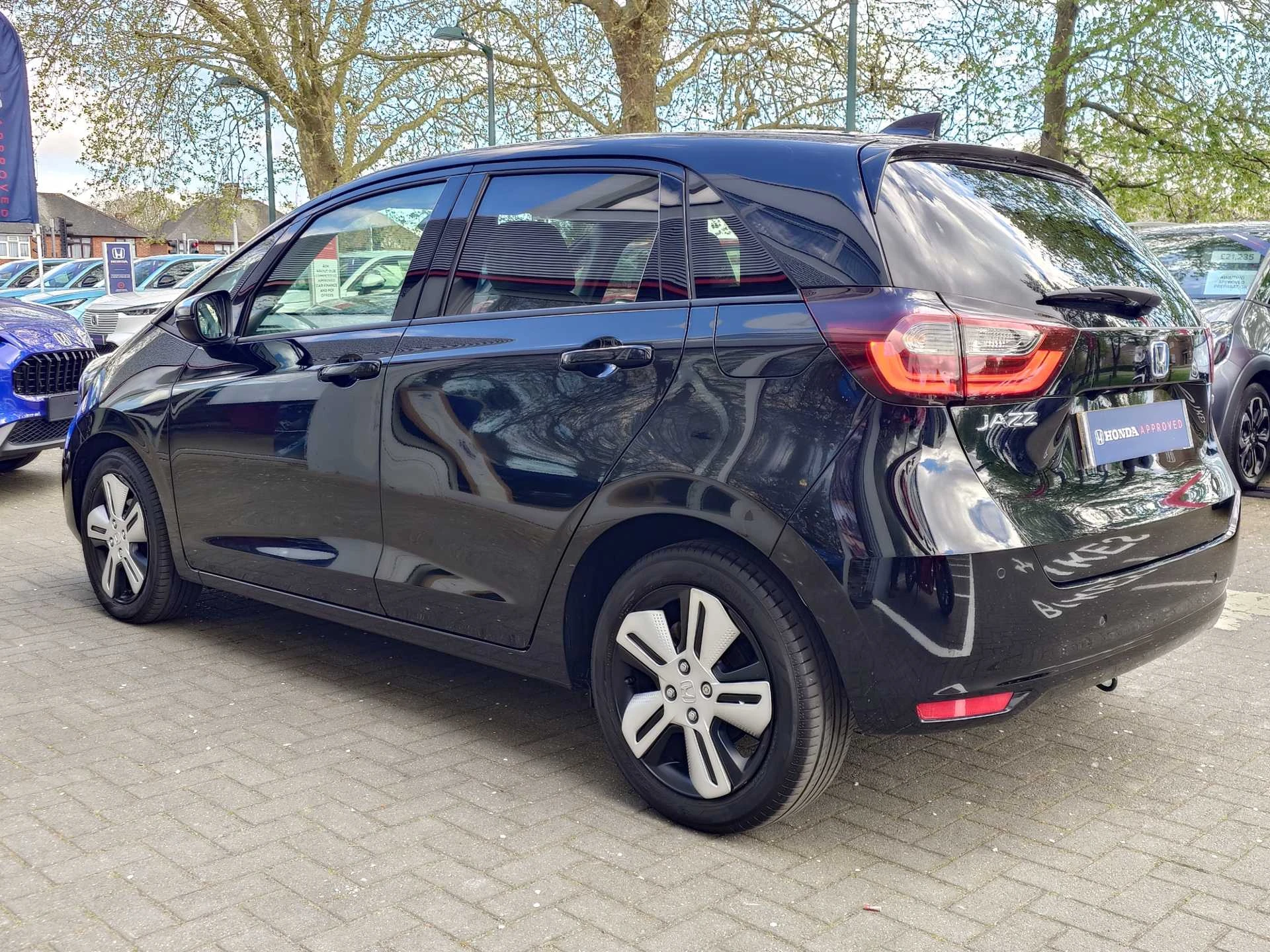 Vehicle image 3