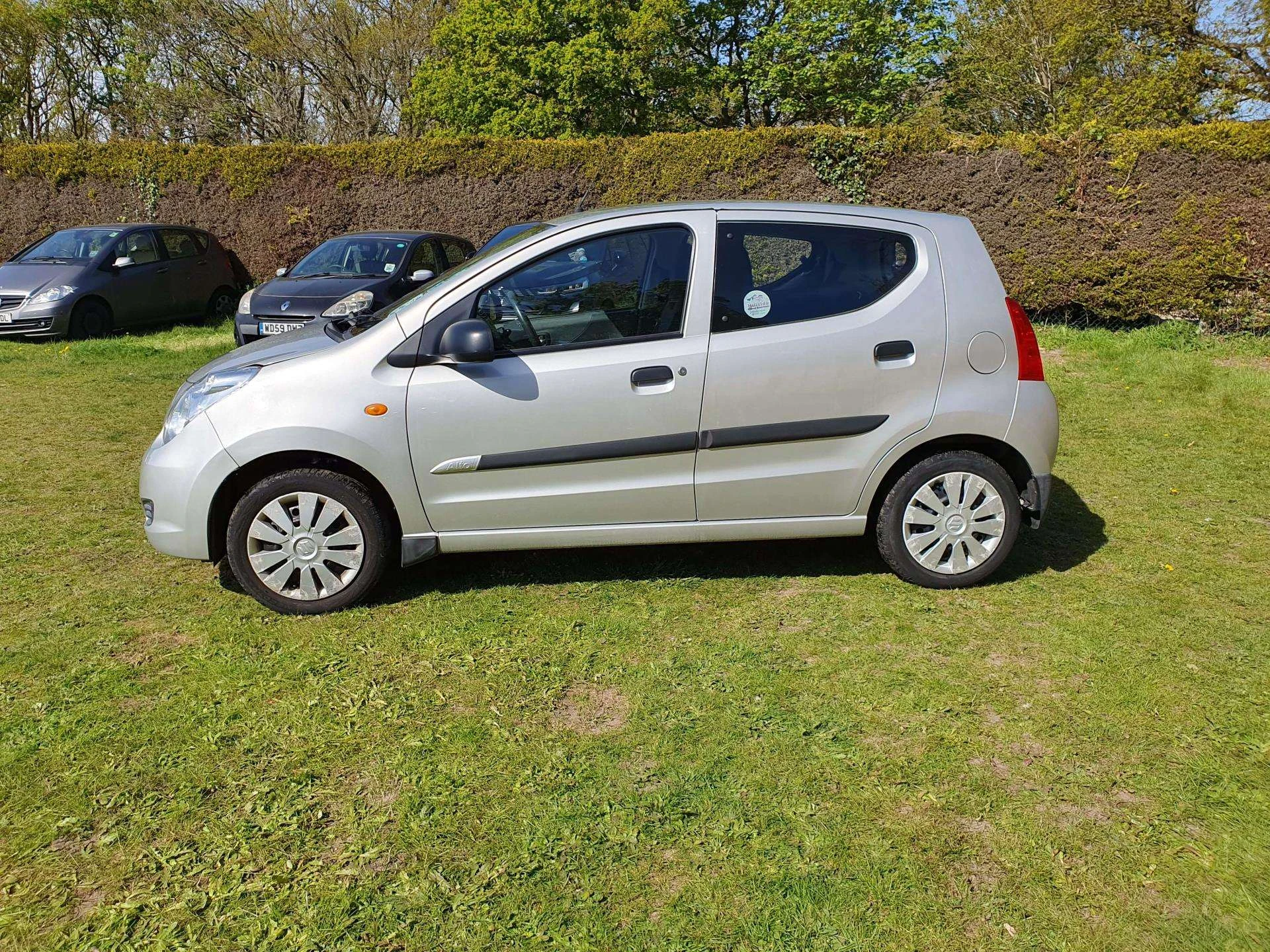 Vehicle image 7