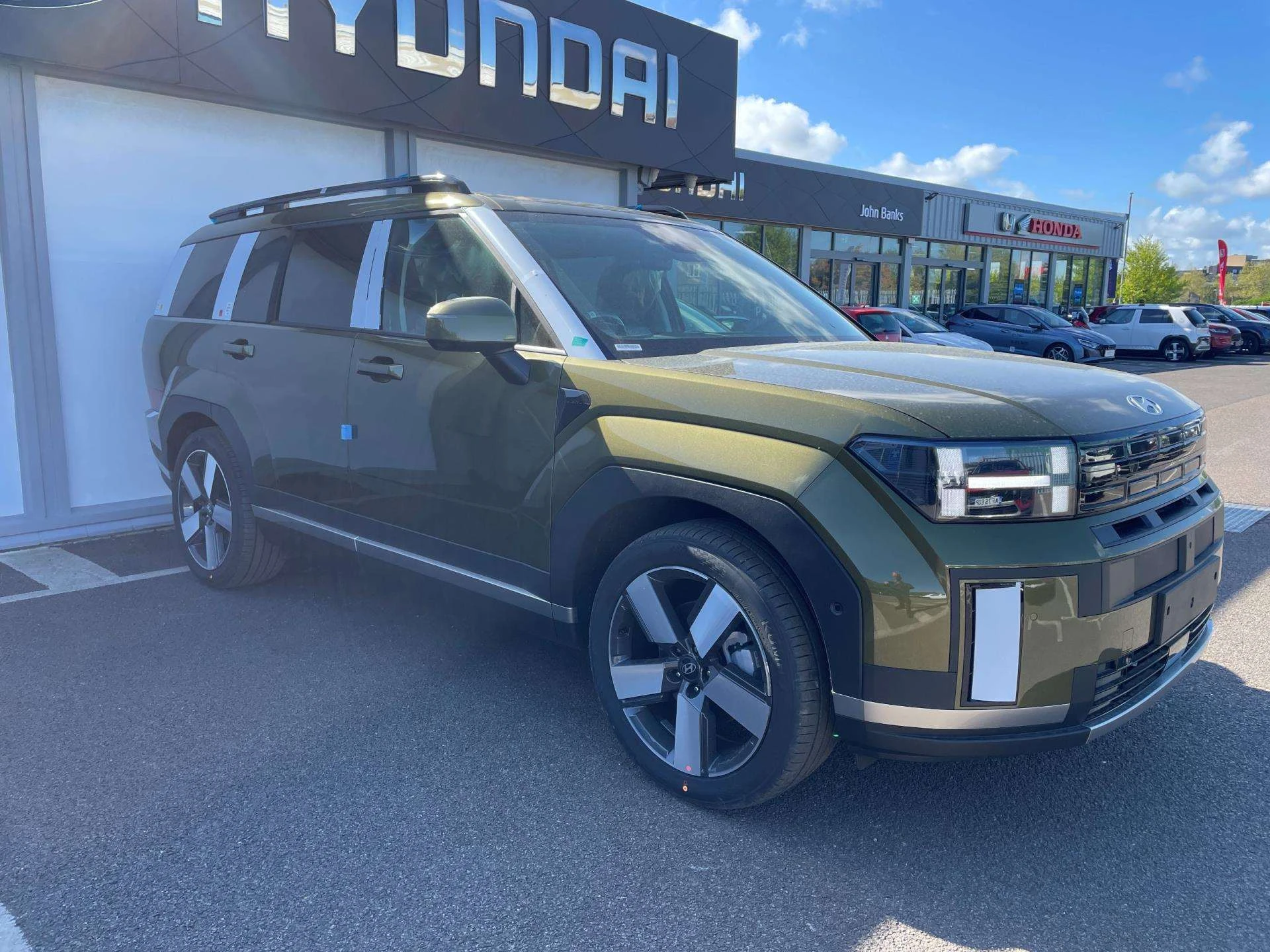 Vehicle image 5