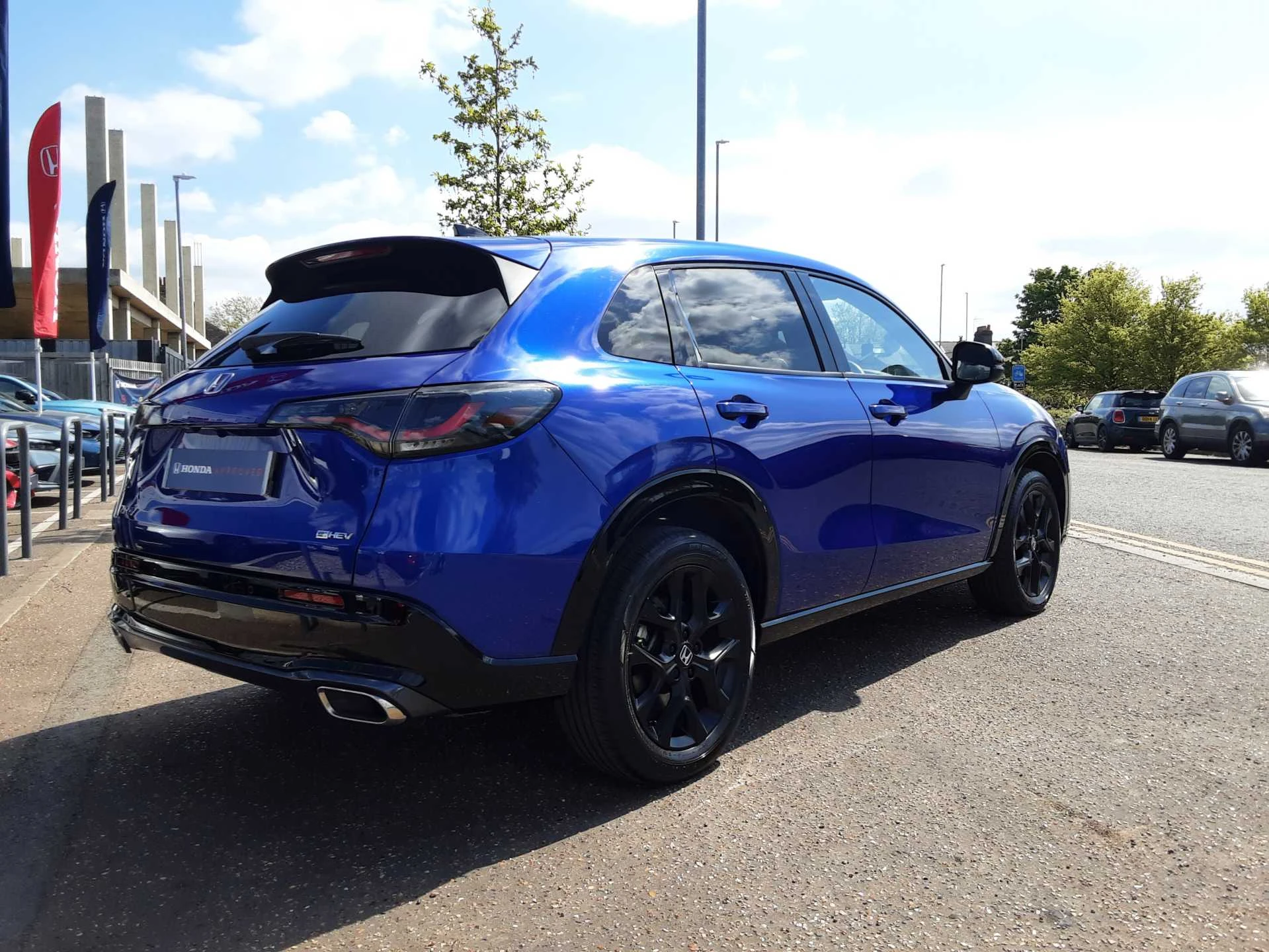 Vehicle image 6