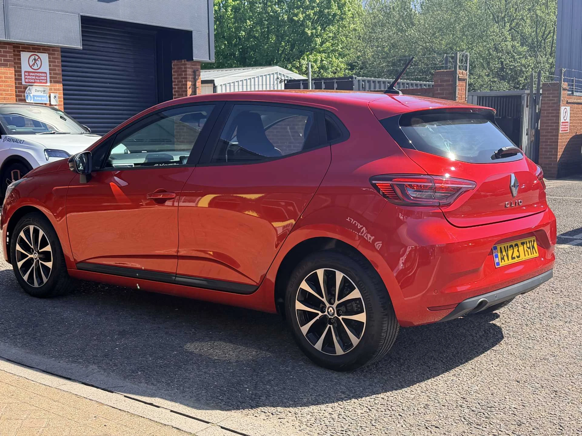 Vehicle image 3