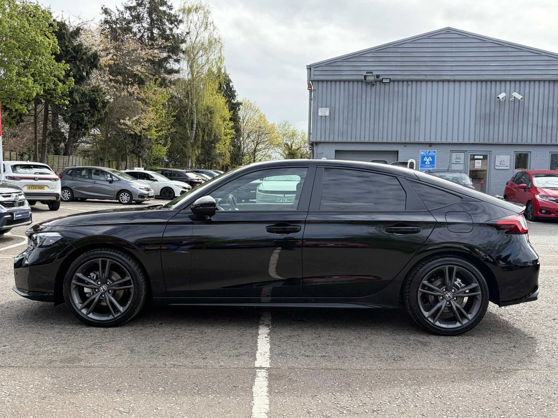 Vehicle image 5