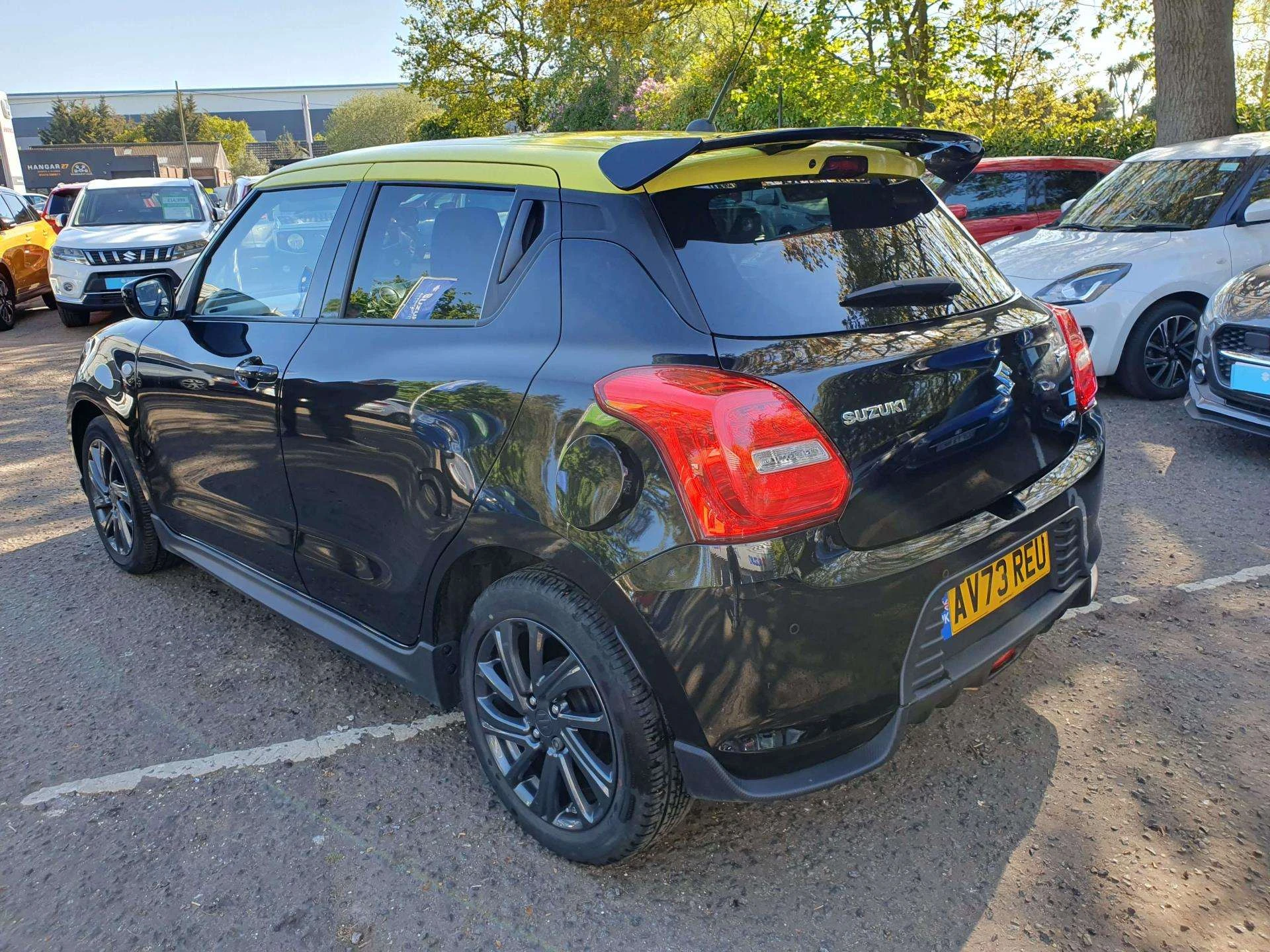 Vehicle image 4