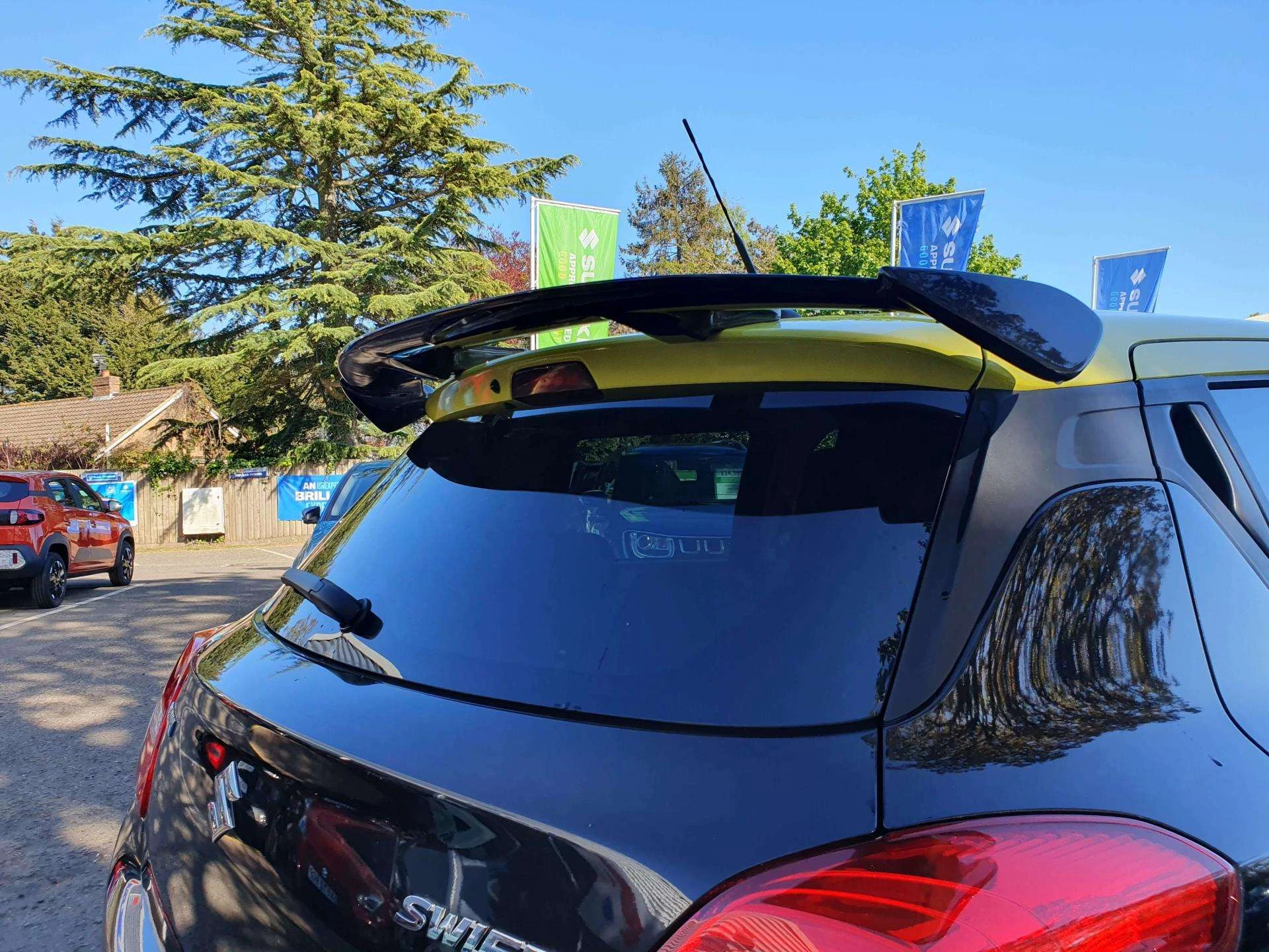 Vehicle image 7