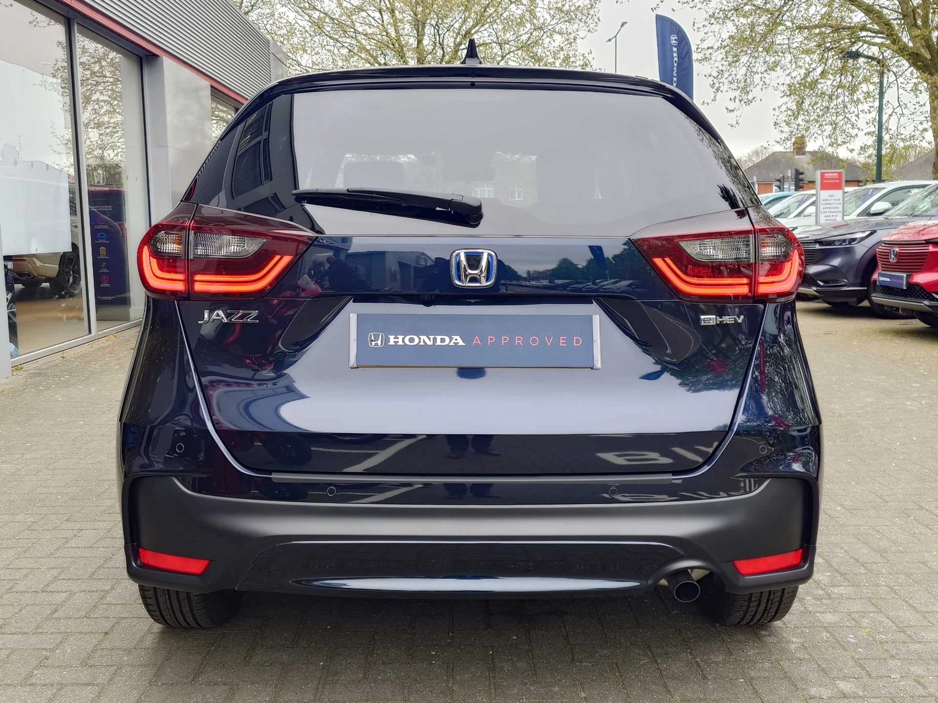 Vehicle image 7