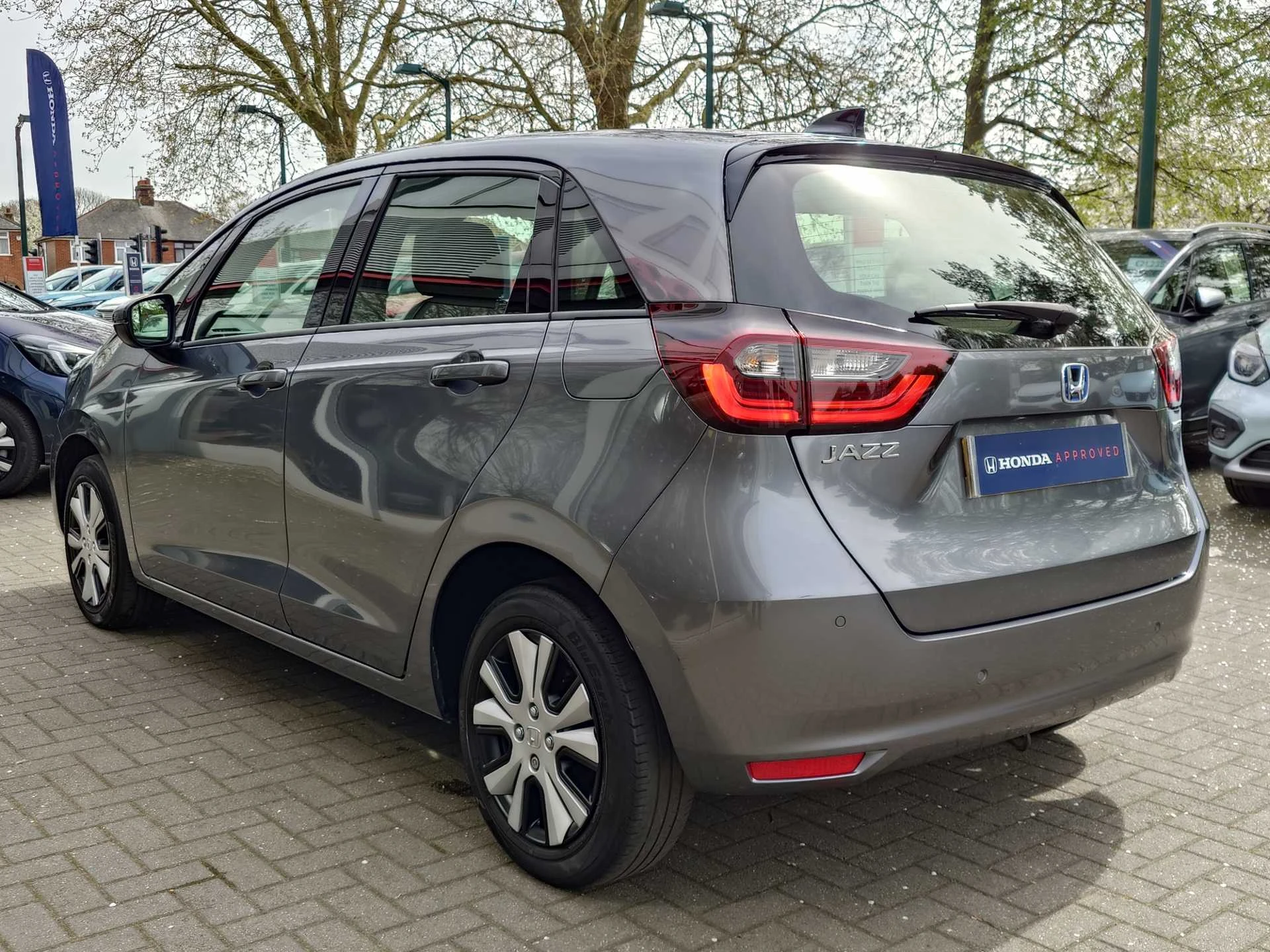 Vehicle image 3