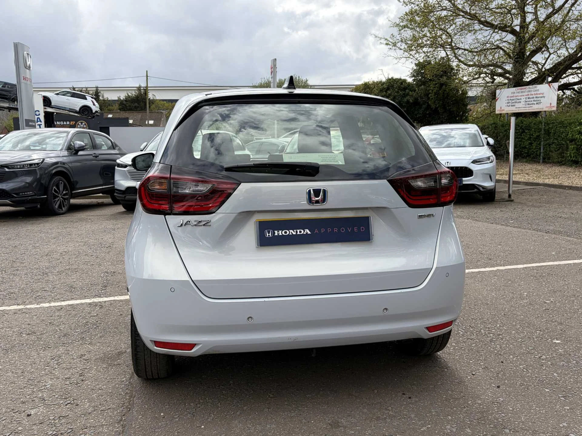 Vehicle image 7