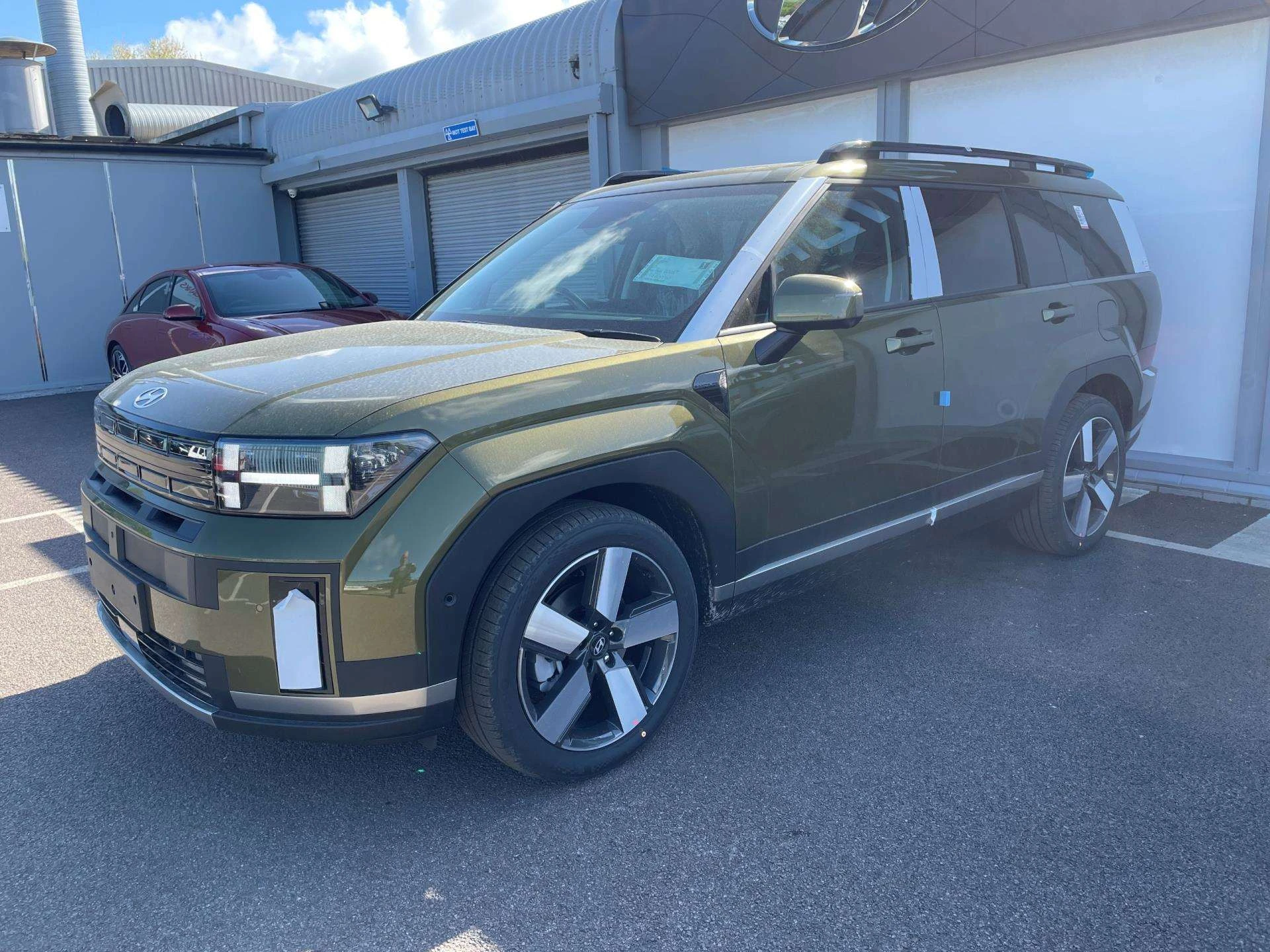 Vehicle image 6