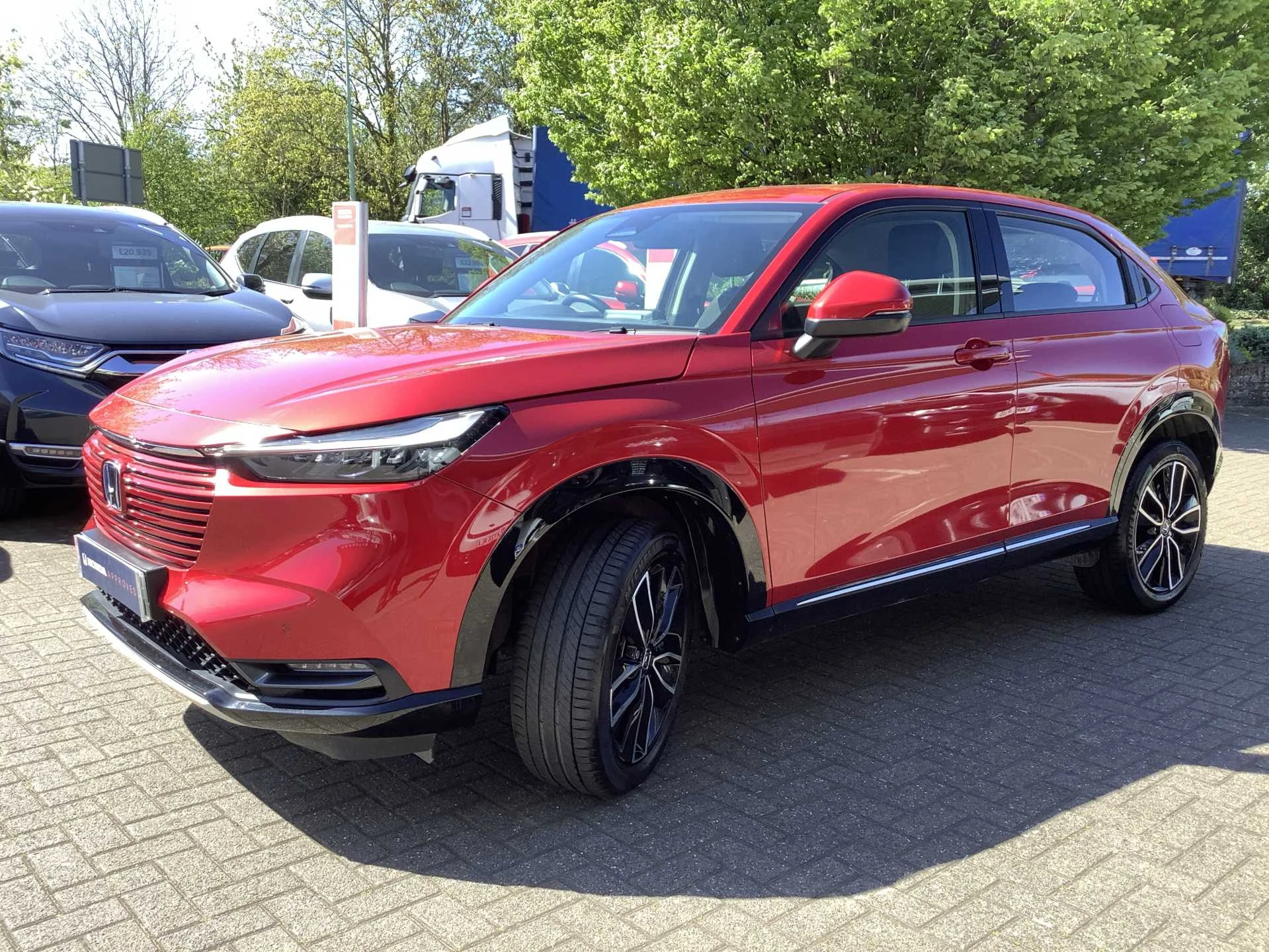 Vehicle image 3