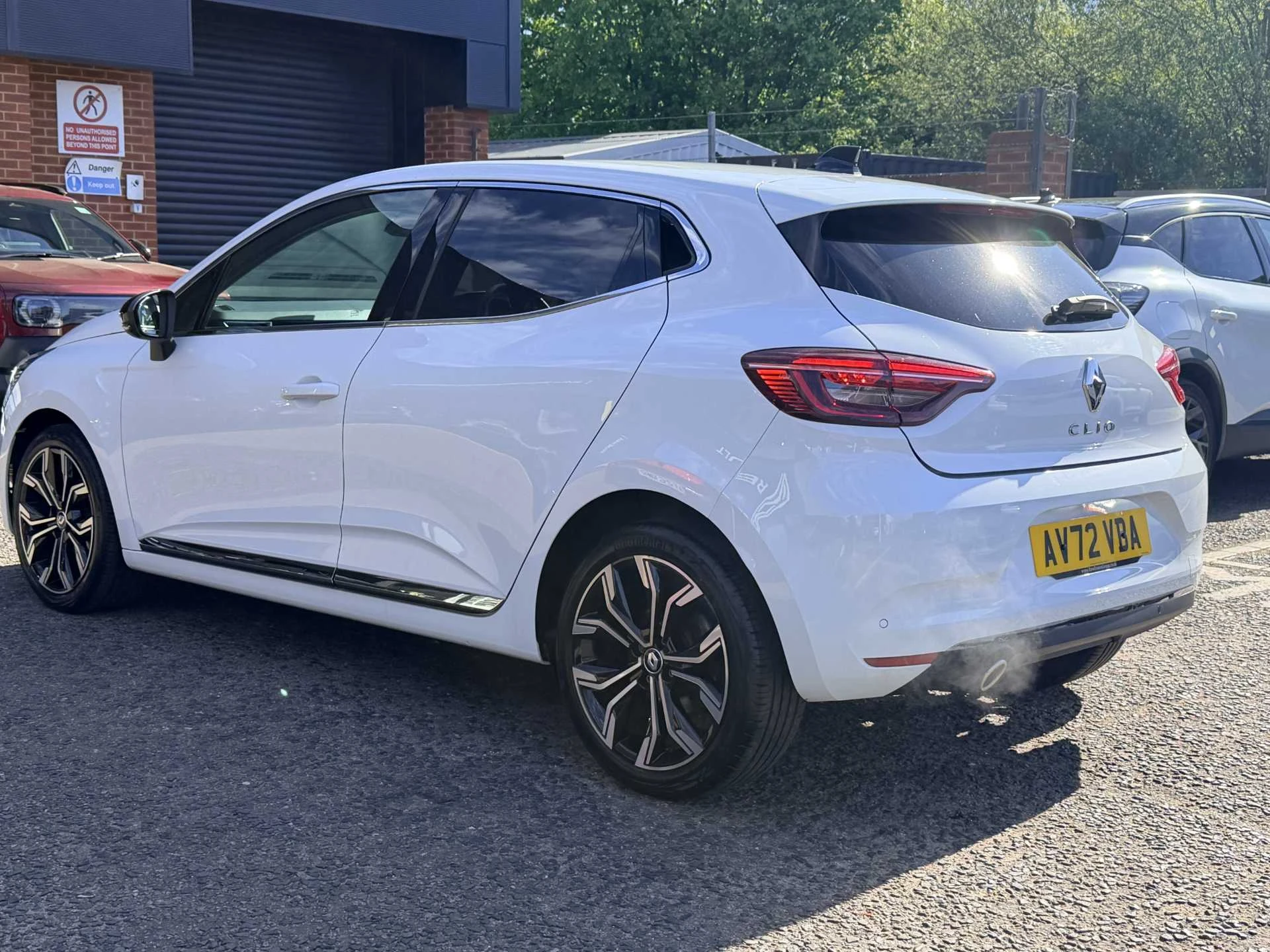 Vehicle image 3