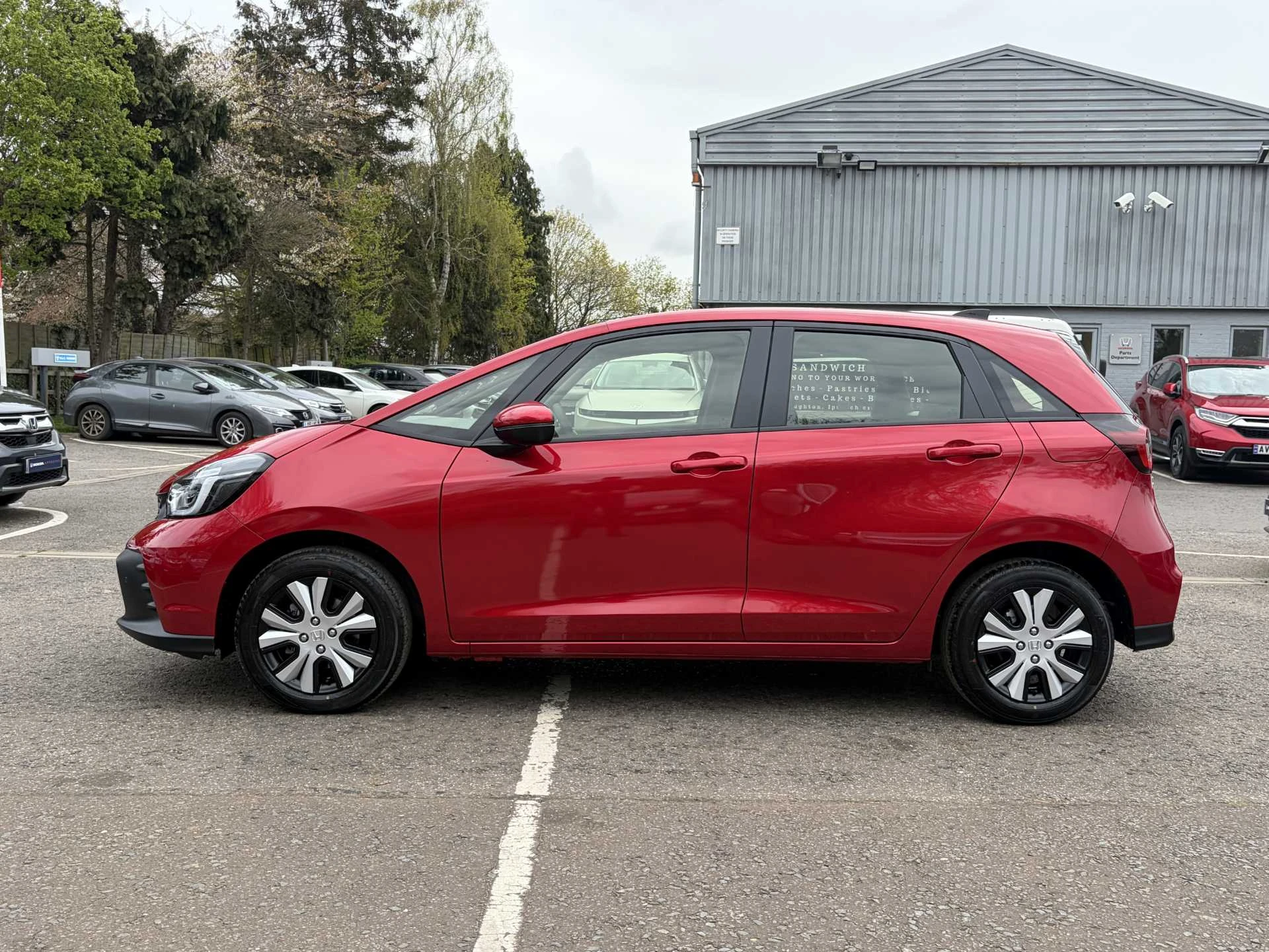 Vehicle image 5