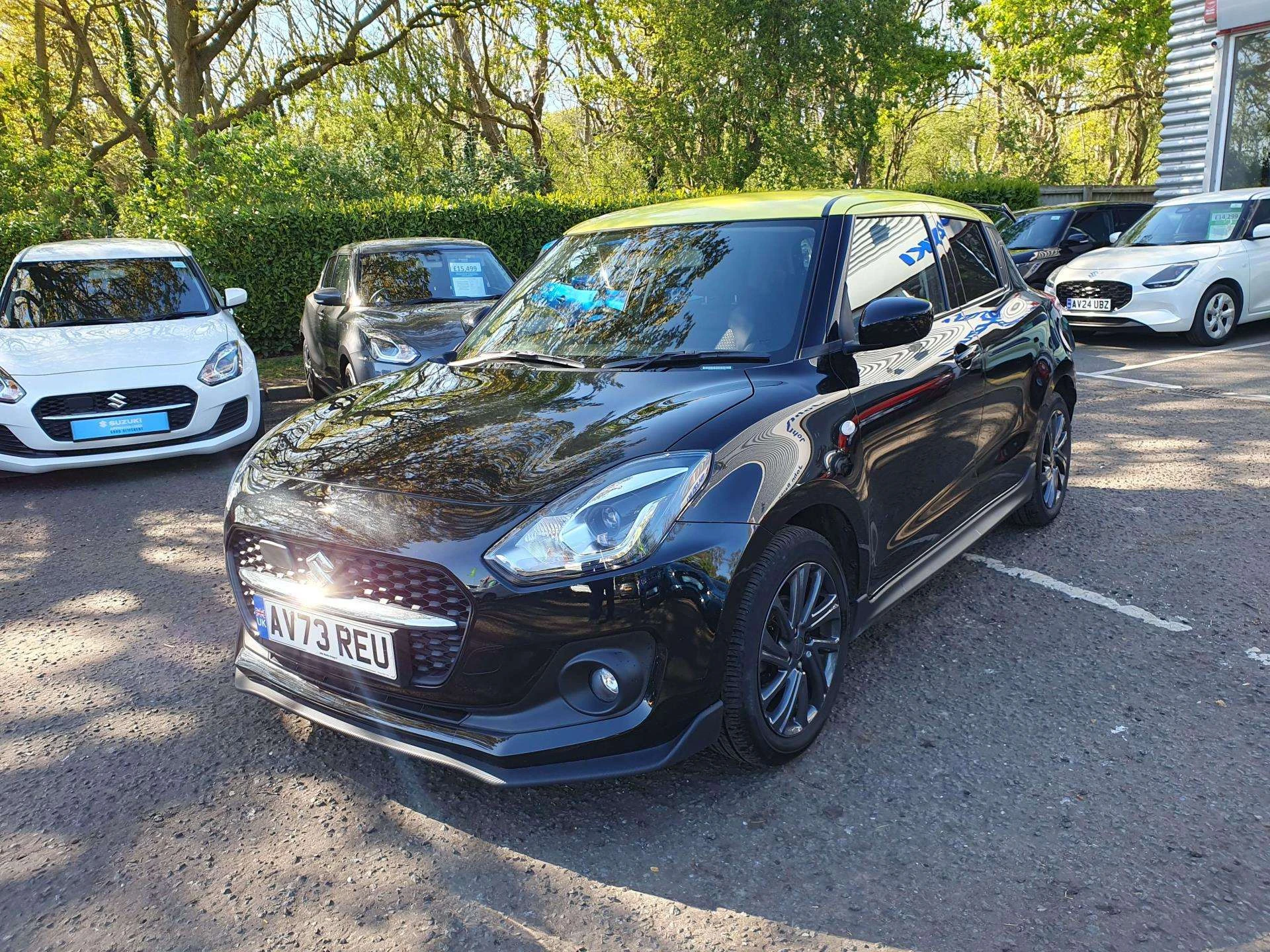 Vehicle image 3