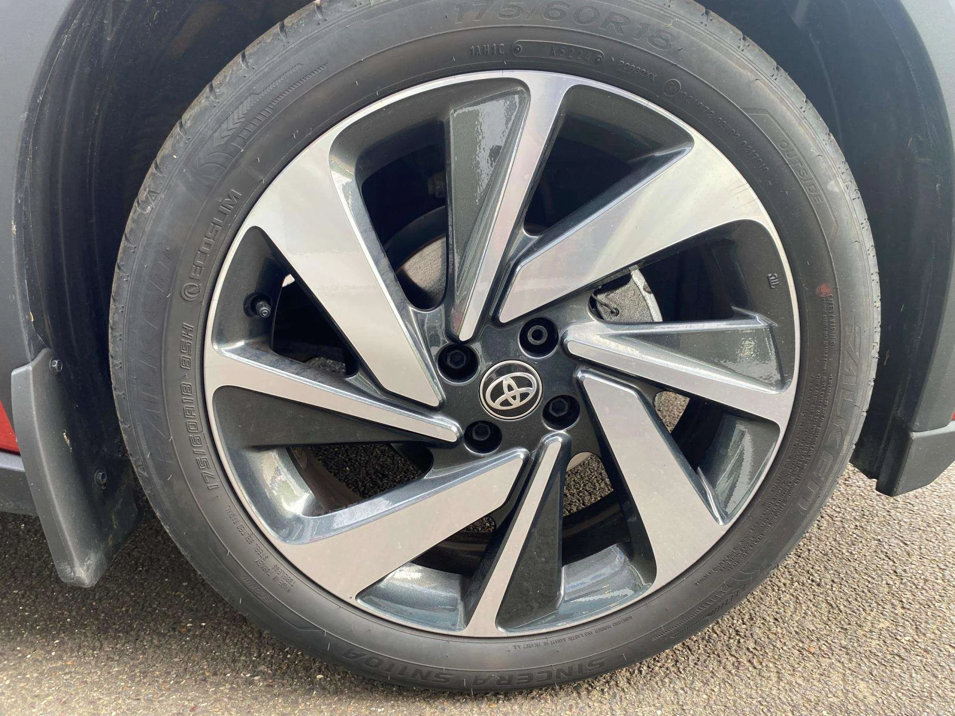 Vehicle image 6