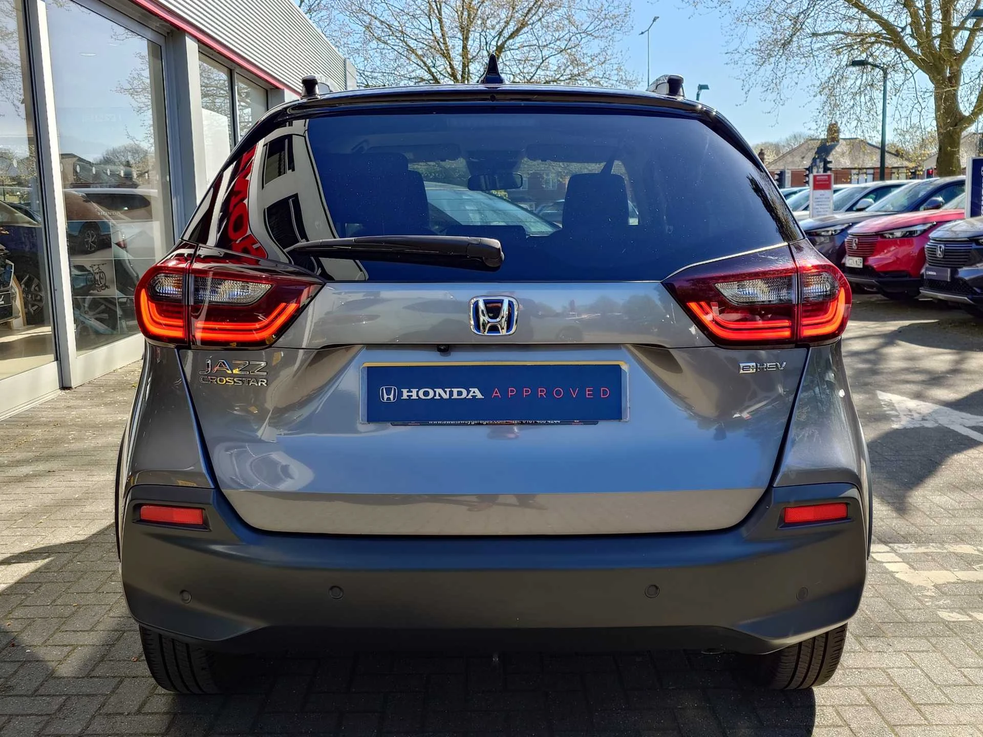 Vehicle image 7