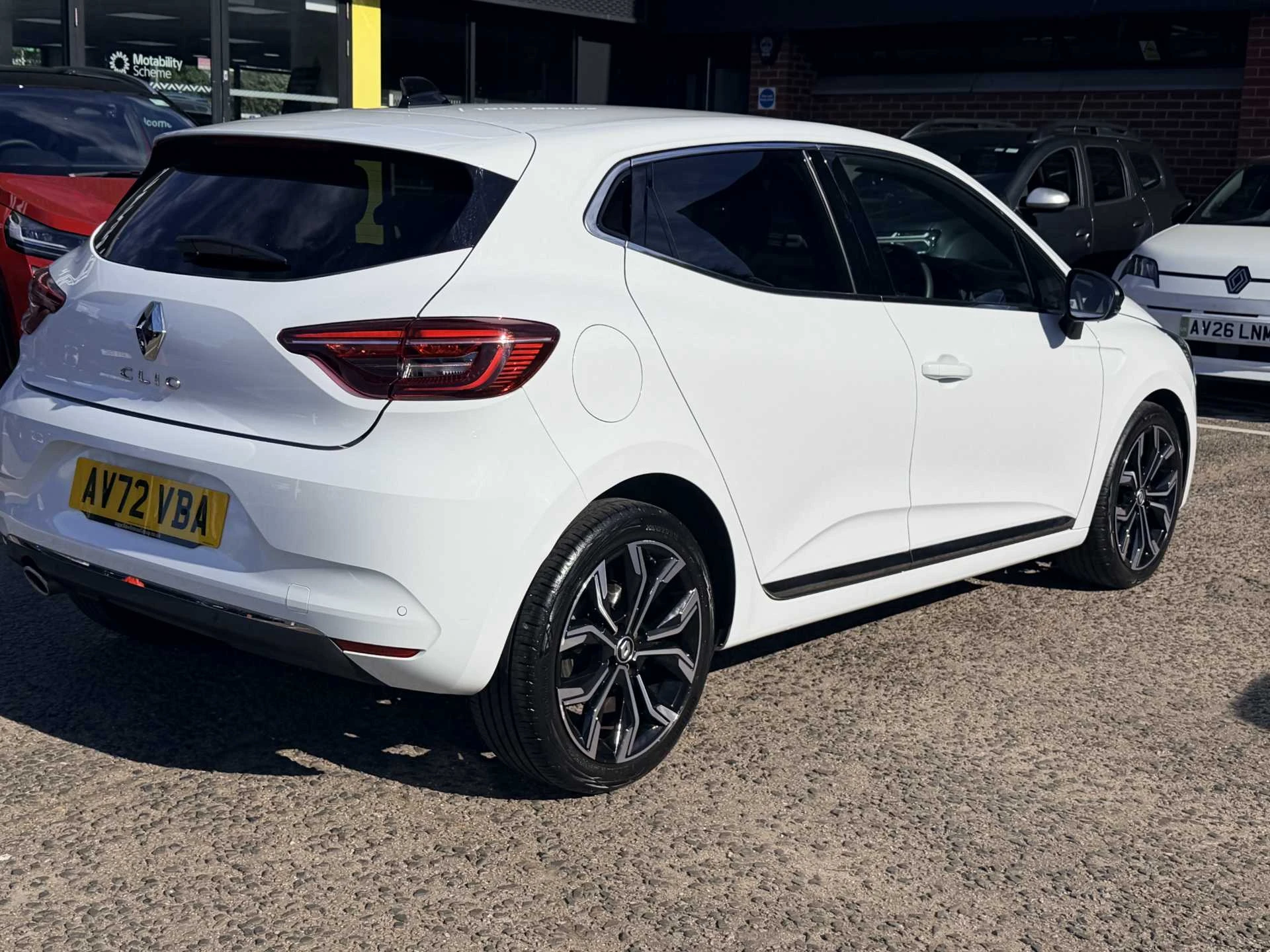 Vehicle image 4