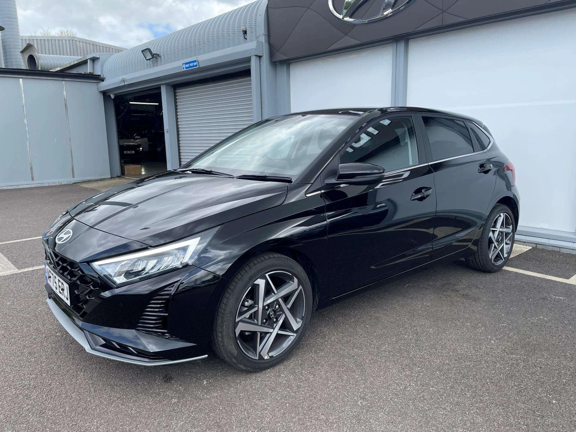 Vehicle image 6